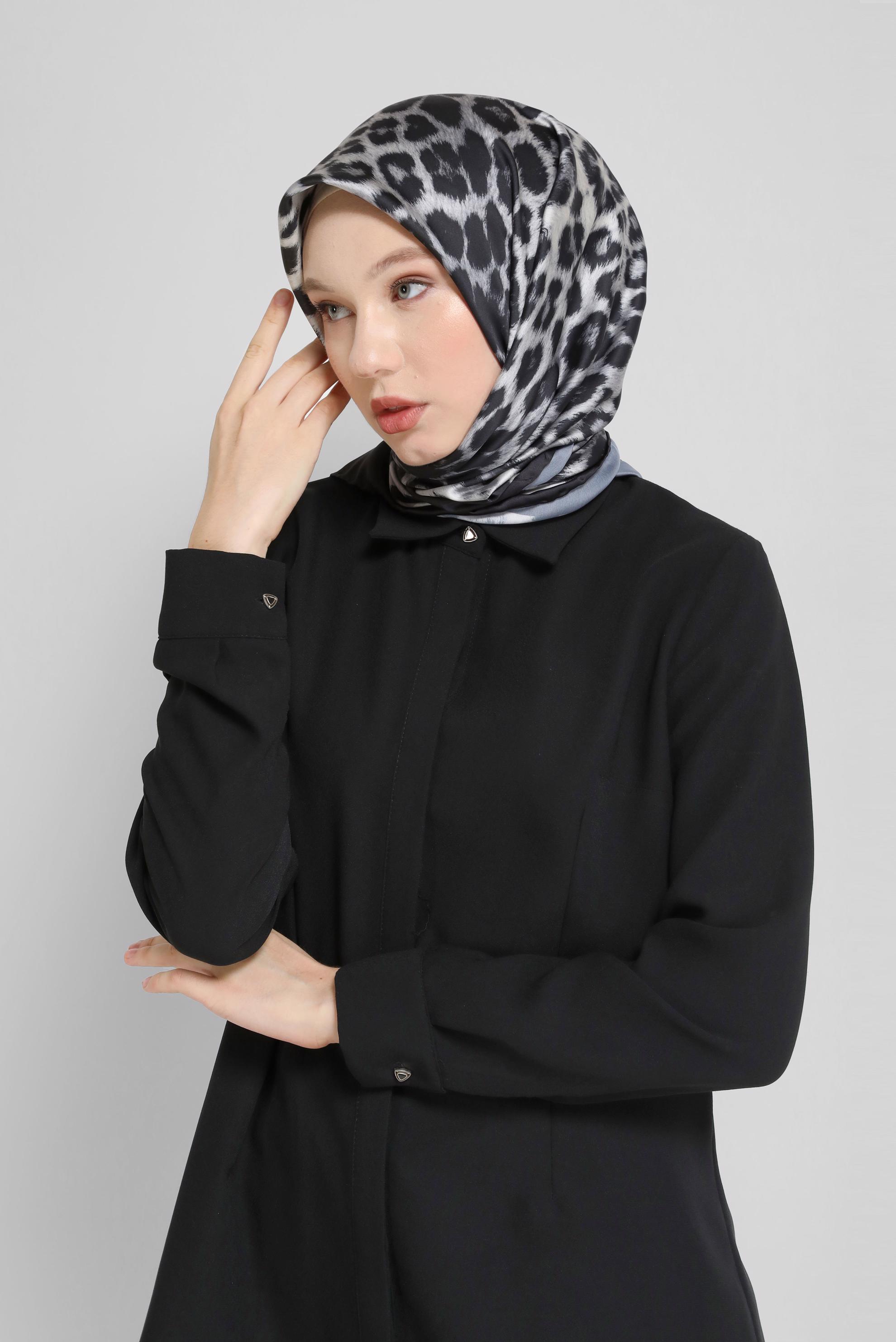 Tesettür giyim SİYAH ALVİNA DİJİTAL LEOPAR EŞARP 8032 