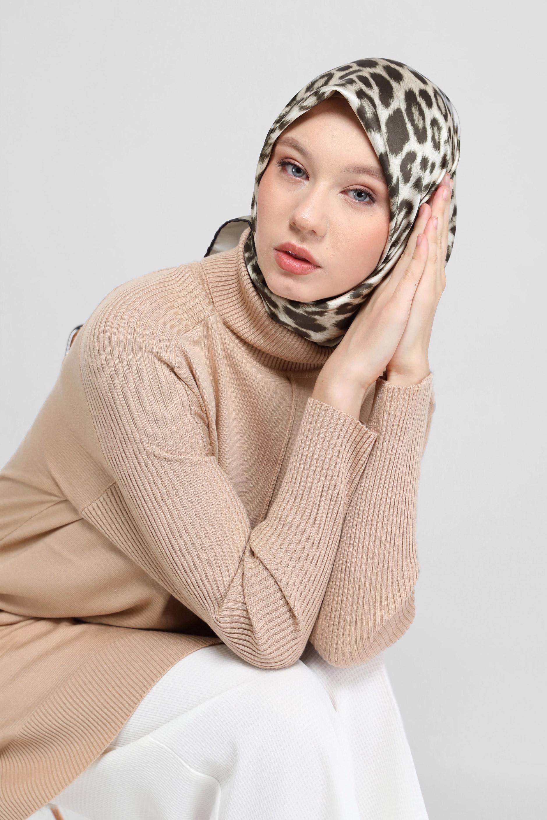 Vêtements hijab KAKI FOULARD HIJAB MOTIF LÉOPARD ALVİNA 8032