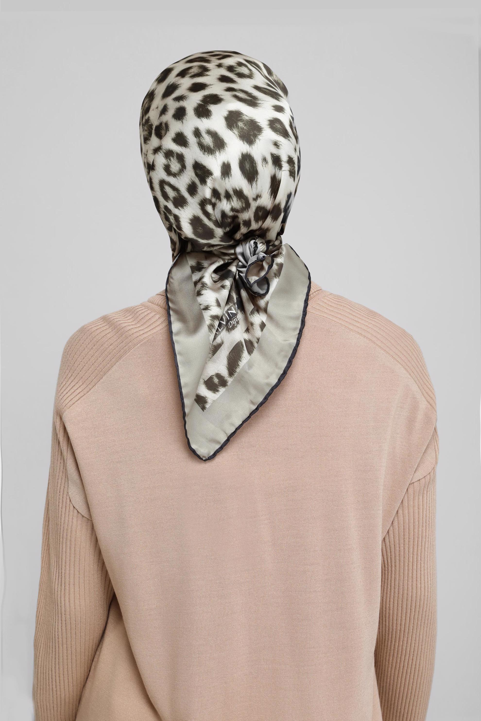 Vêtements hijab KAKI FOULARD HIJAB MOTIF LÉOPARD ALVİNA 8032