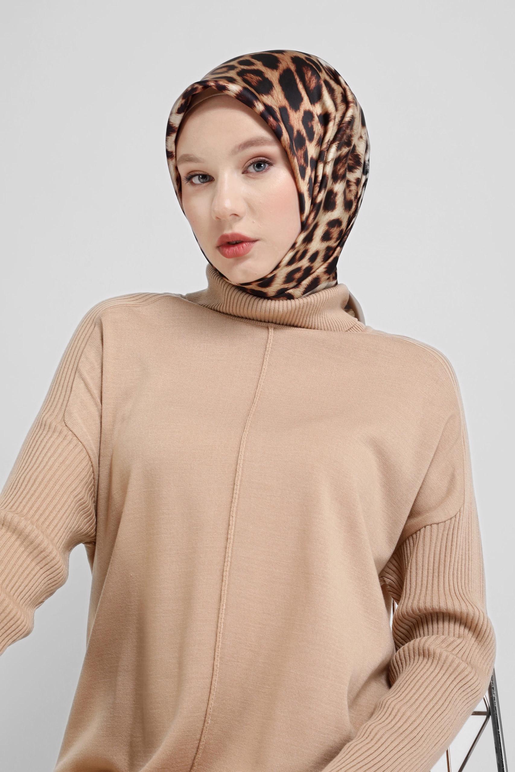 Vêtements hijab TABA FOULARD HIJAB MOTIF LÉOPARD ALVİNA 8032