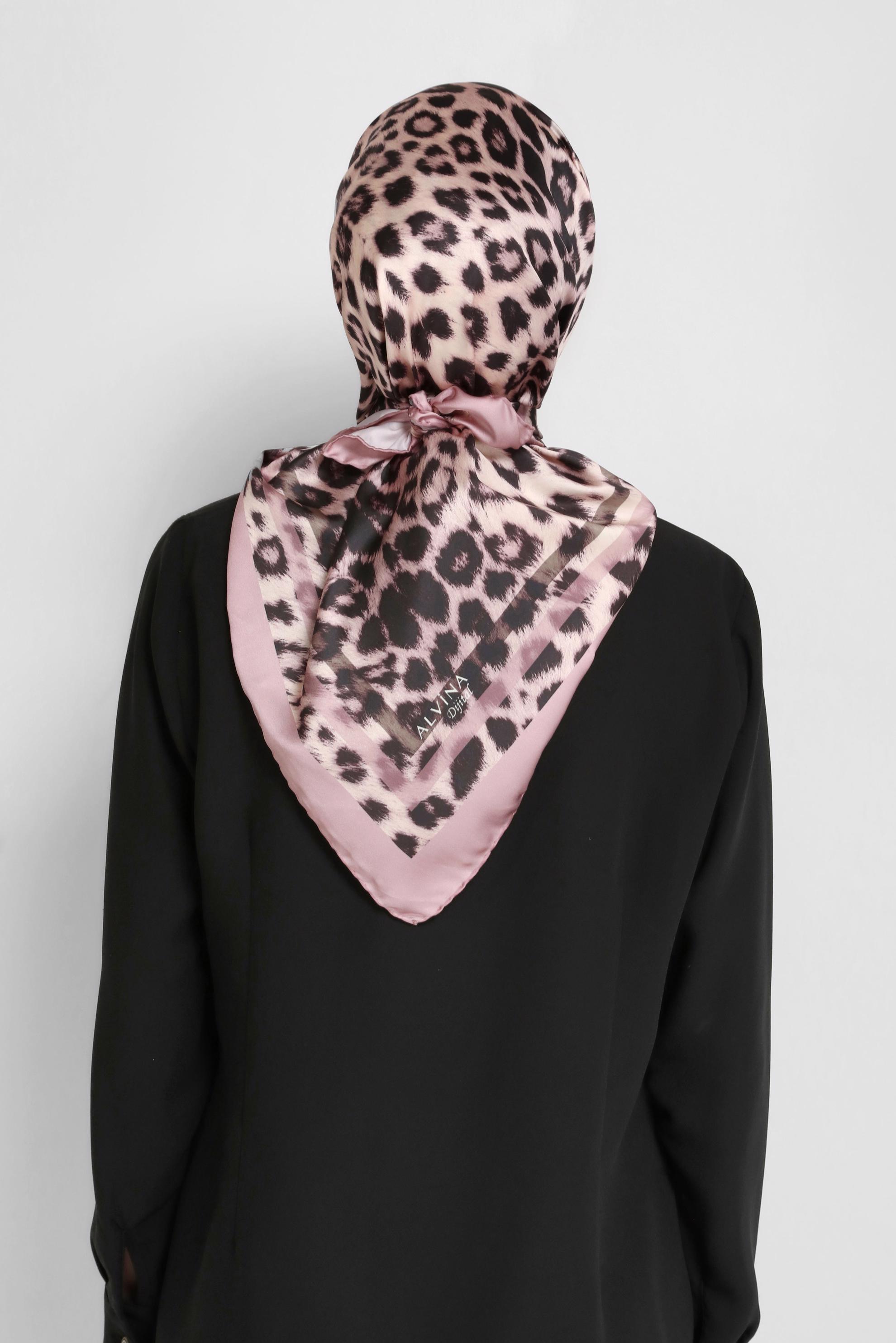 Tesettür giyim SİYAH ALVİNA DİJİTAL LEOPAR EŞARP 8032 