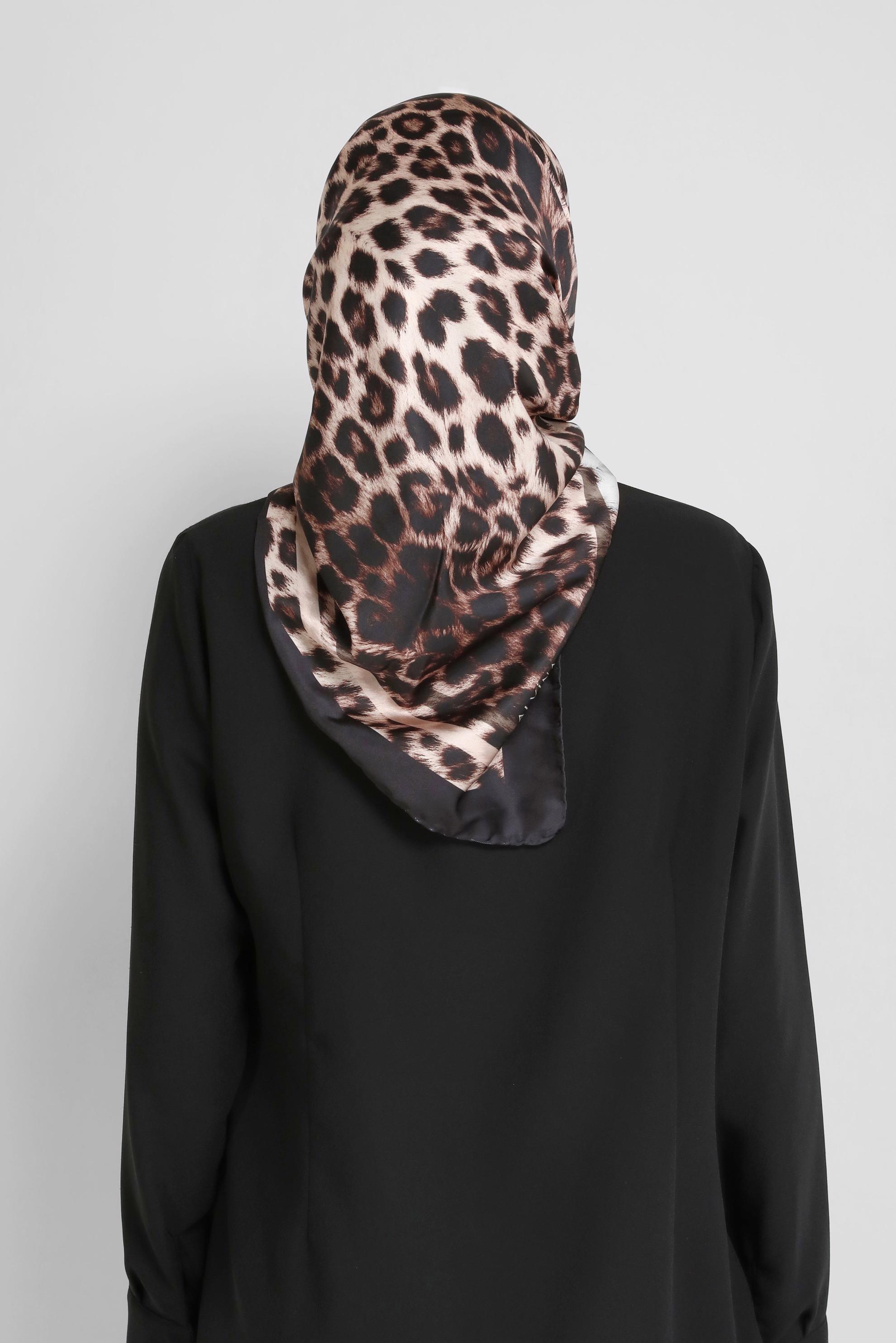 Tesettür giyim SİYAH ALVİNA DİJİTAL LEOPAR EŞARP 8032 