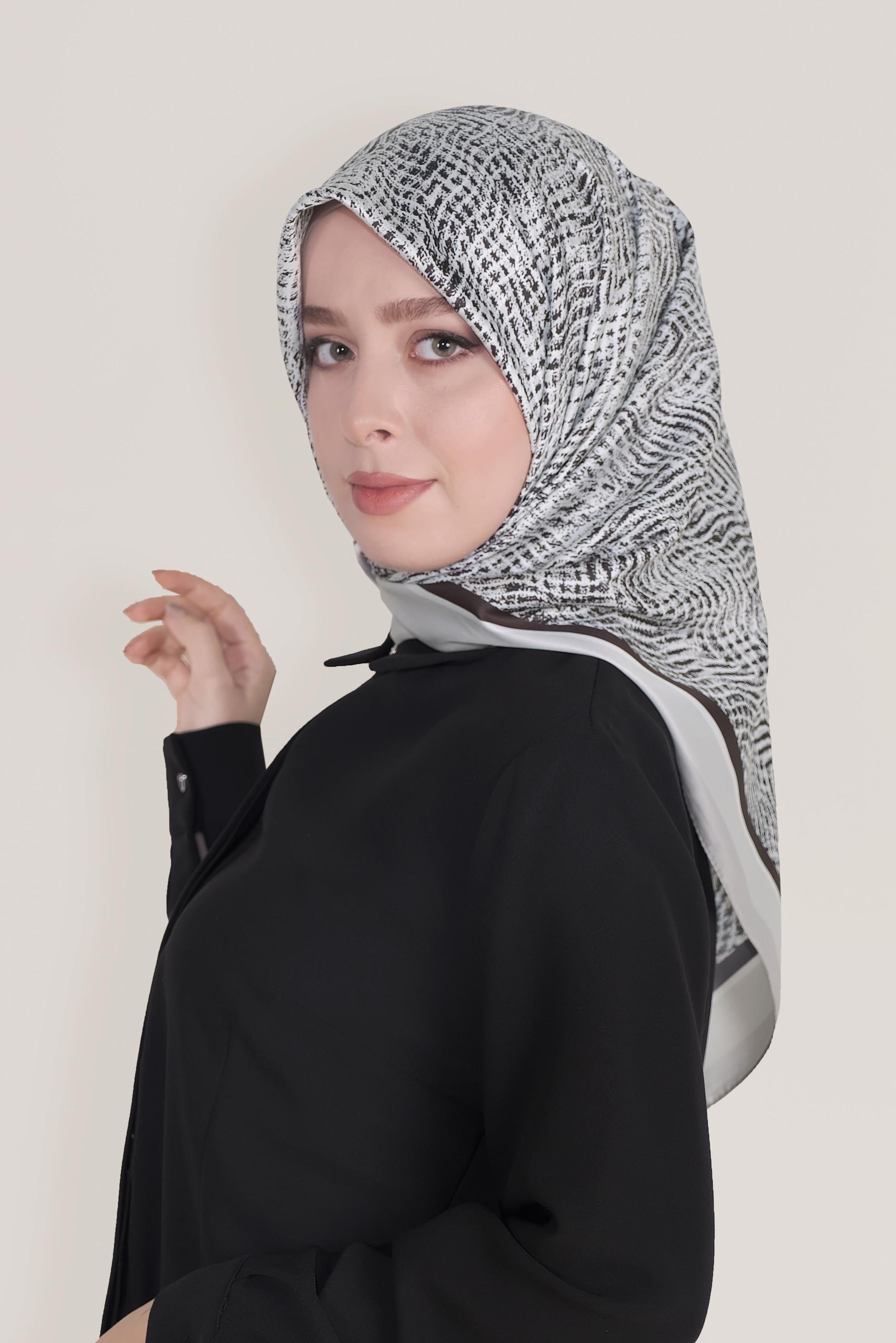 Tesettür giyim GÜMÜŞ ALVİNA DİJİTAL TWİLL EŞARP 8036 