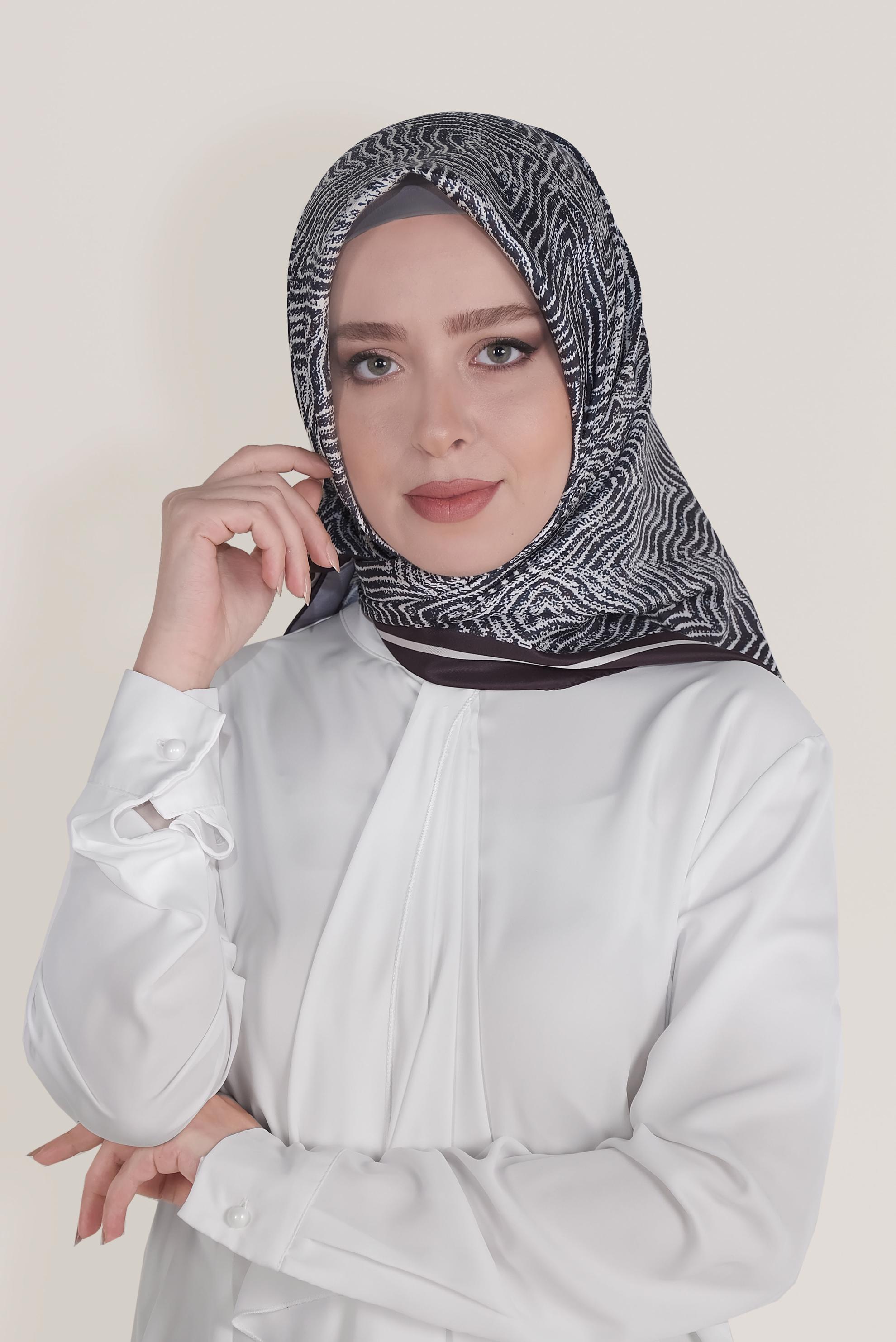 Tesettür giyim LACİVERT ALVİNA DİJİTAL TWİLL EŞARP 8036 