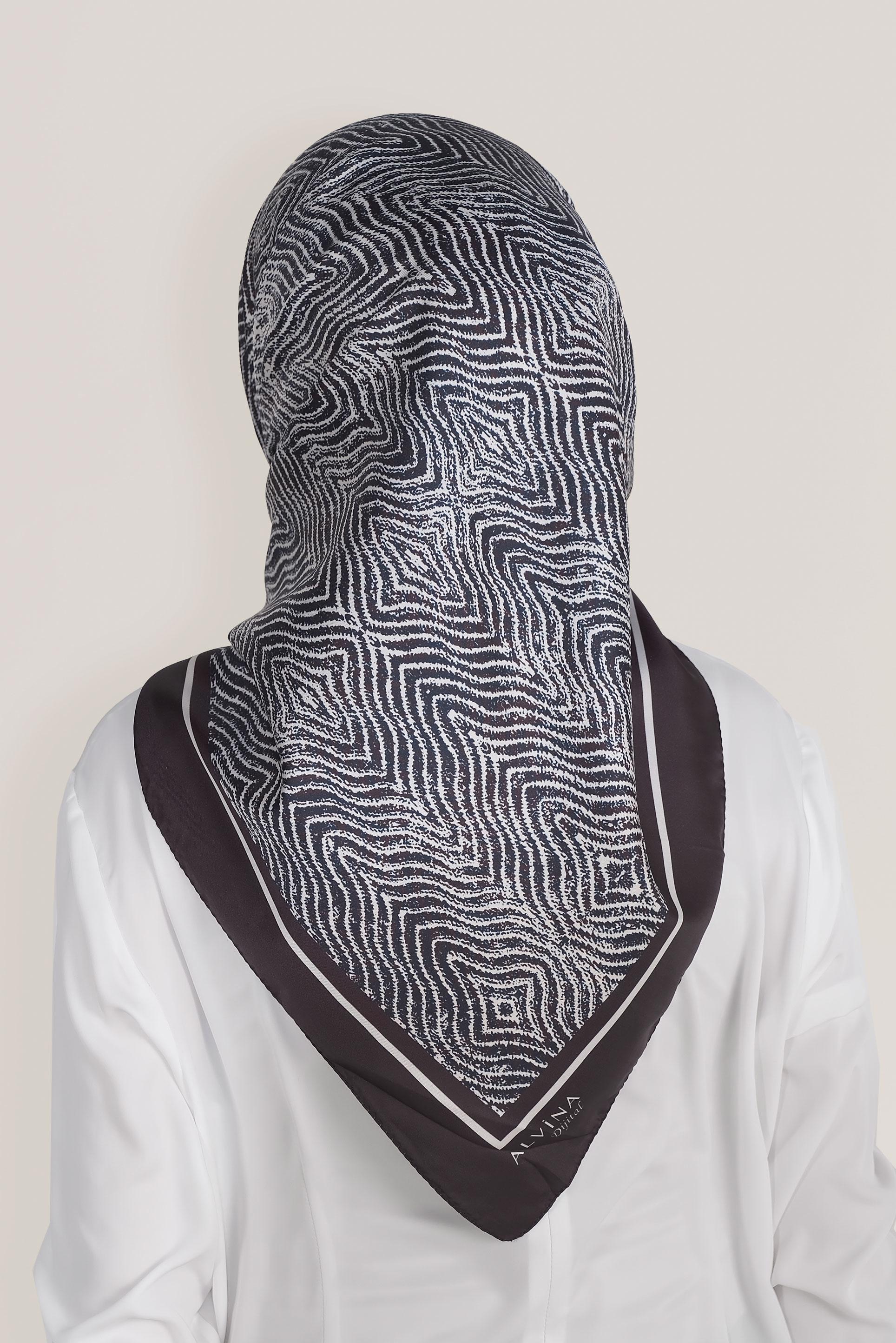 Tesettür giyim LACİVERT ALVİNA DİJİTAL TWİLL EŞARP 8036 