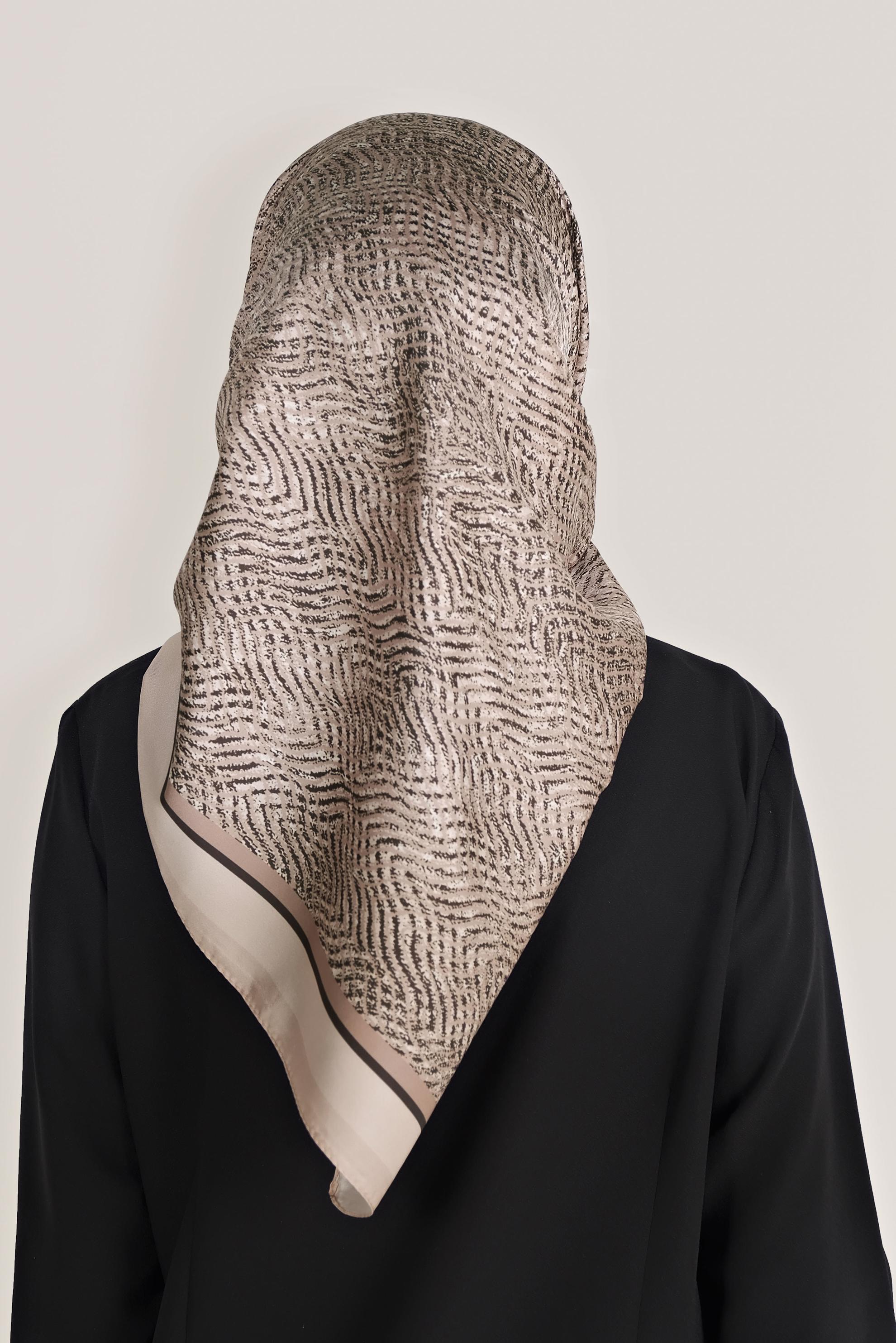 Tesettür giyim VİZON ALVİNA DİJİTAL TWİLL EŞARP 8036 