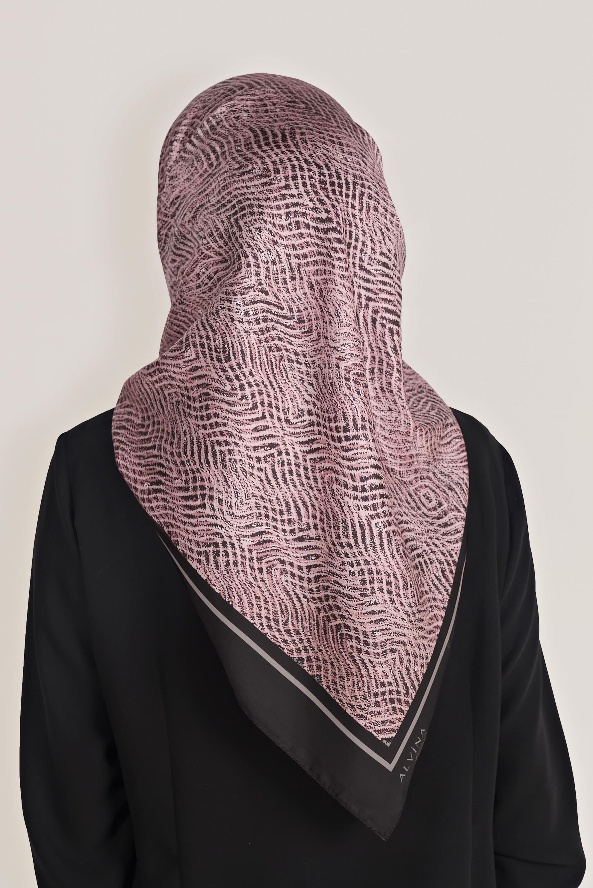 Tesettür giyim PEMBE ALVİNA DİJİTAL TWİLL EŞARP 8036 