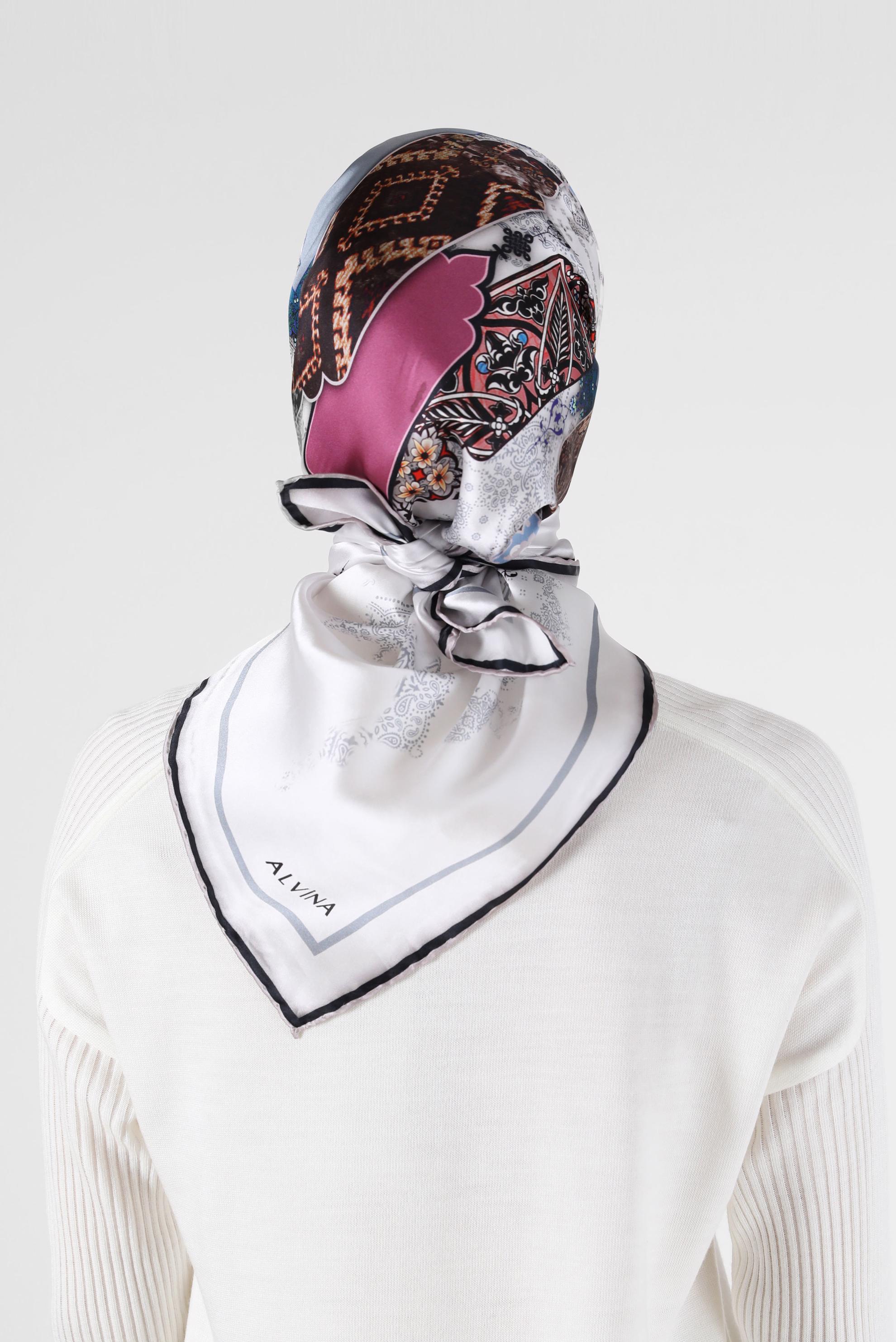 Tesettür giyim GÜMÜŞ ALVİNA DESENLİ İPEK EŞARP 31169 