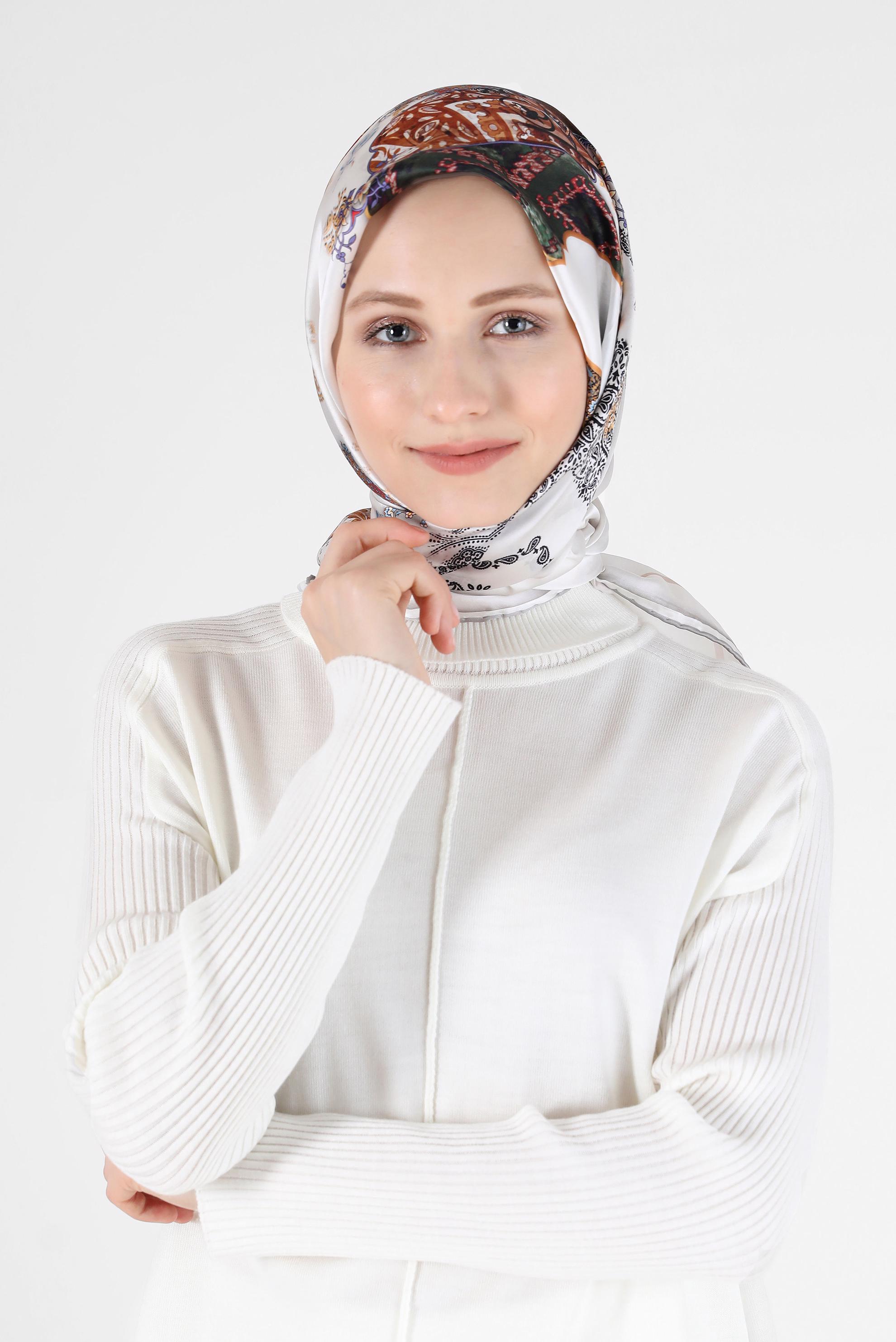 Tesettür giyim BEJ ALVİNA DESENLİ İPEK EŞARP 31169 