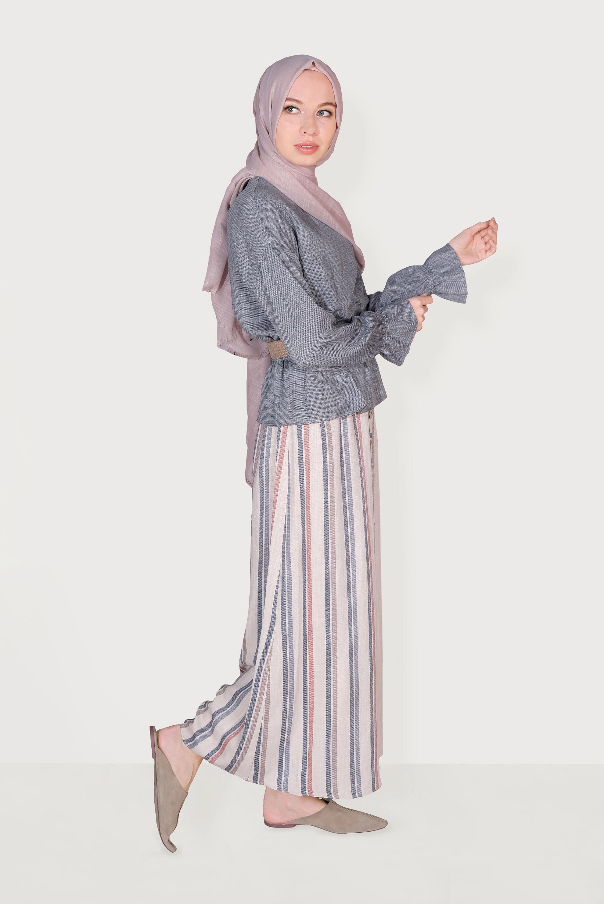 Tesettür giyim LACİVERT KOLLARI BÜZGÜ DETAYLI ÇİZGİLİ İKİLİ ETEKLİ TAKIM 4344-1