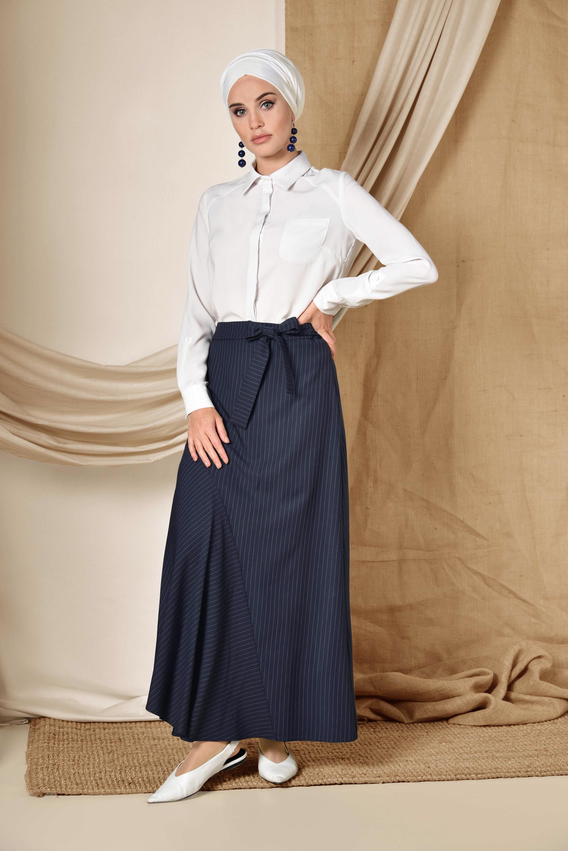 Tesettür giyim LACİVERT ÇİZGİ DESENLİ ASİMETRİK KESİM ETEK 6310