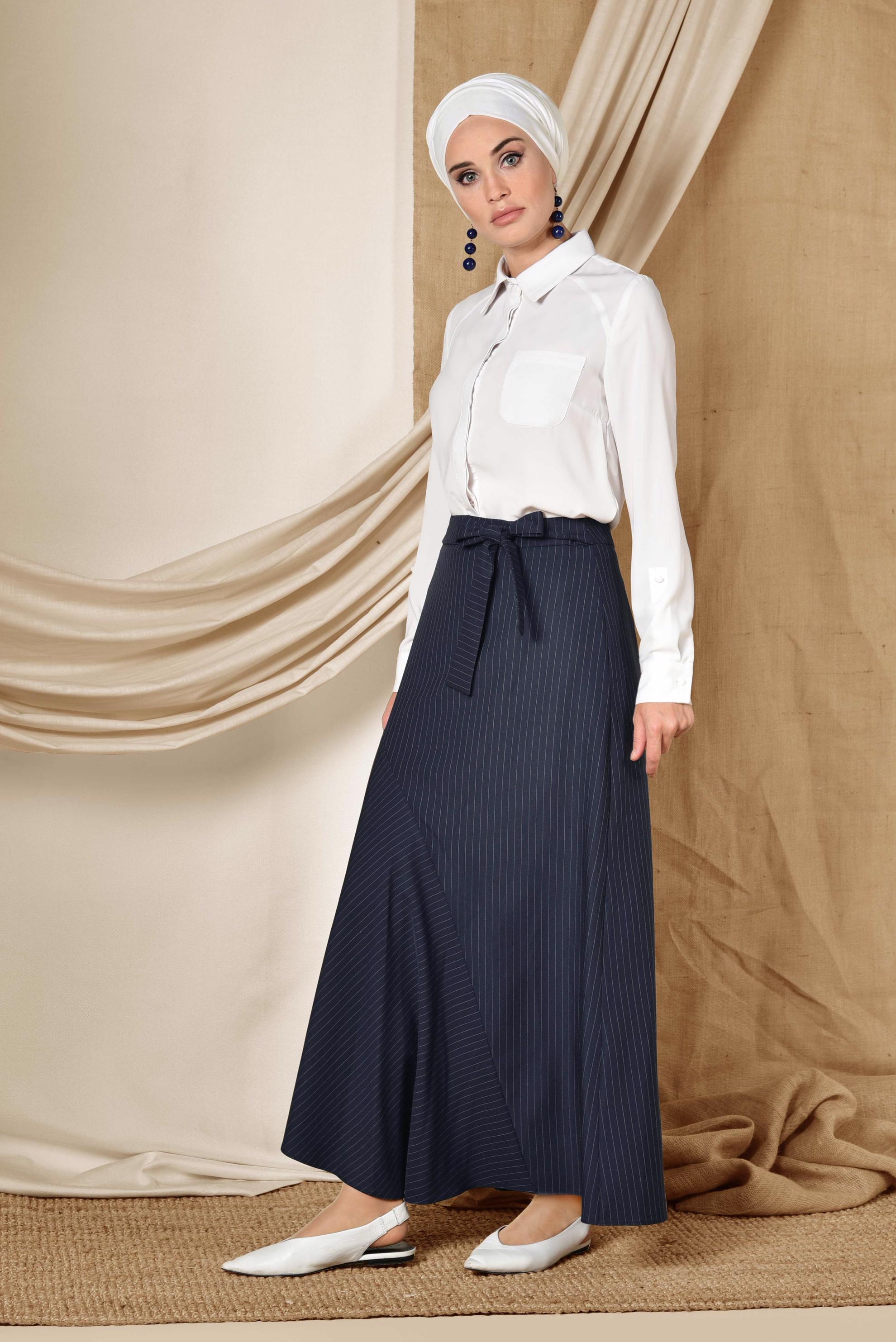 Tesettür giyim LACİVERT ÇİZGİ DESENLİ ASİMETRİK KESİM ETEK 6310