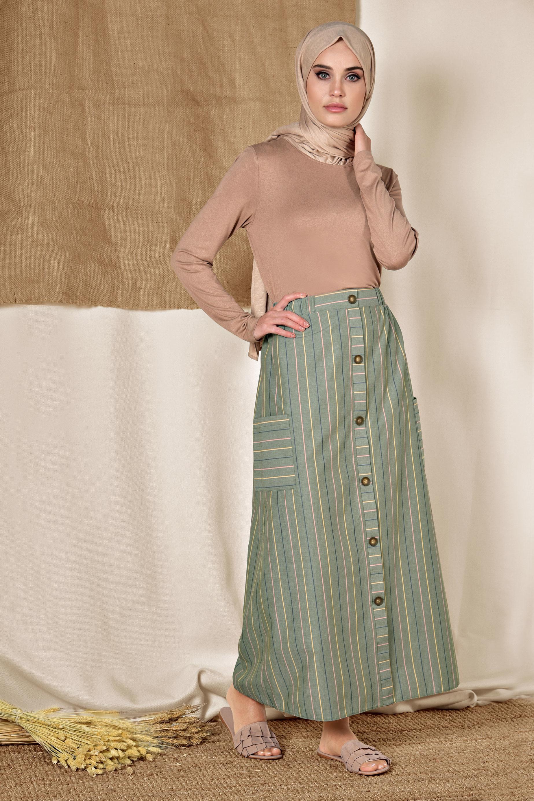 Tesettür giyim HAKİ ÇİZGİ DESENLİ VE ÖNDEN DÜĞMELİ ETEK 6341