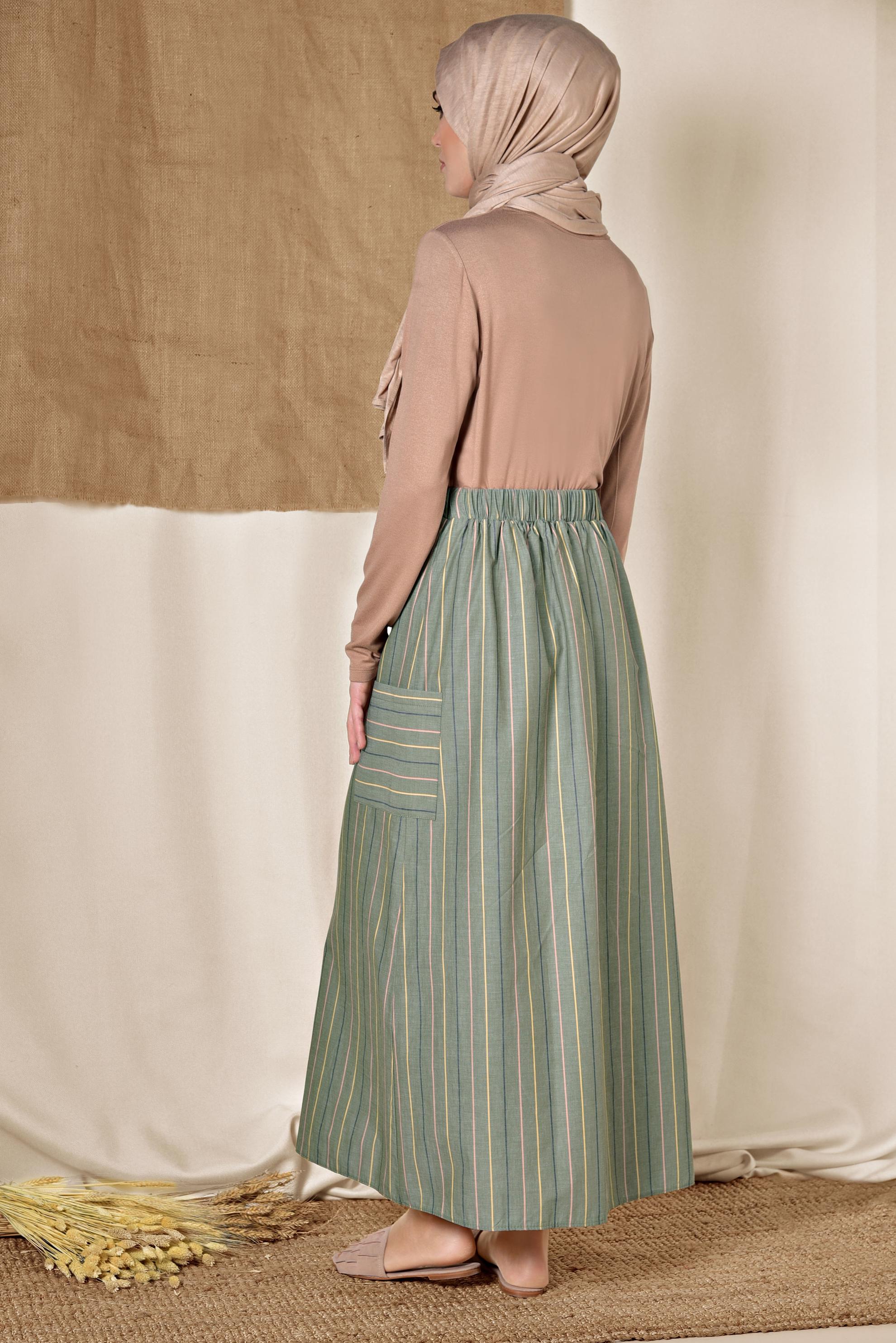 Tesettür giyim HAKİ ÇİZGİ DESENLİ VE ÖNDEN DÜĞMELİ ETEK 6341