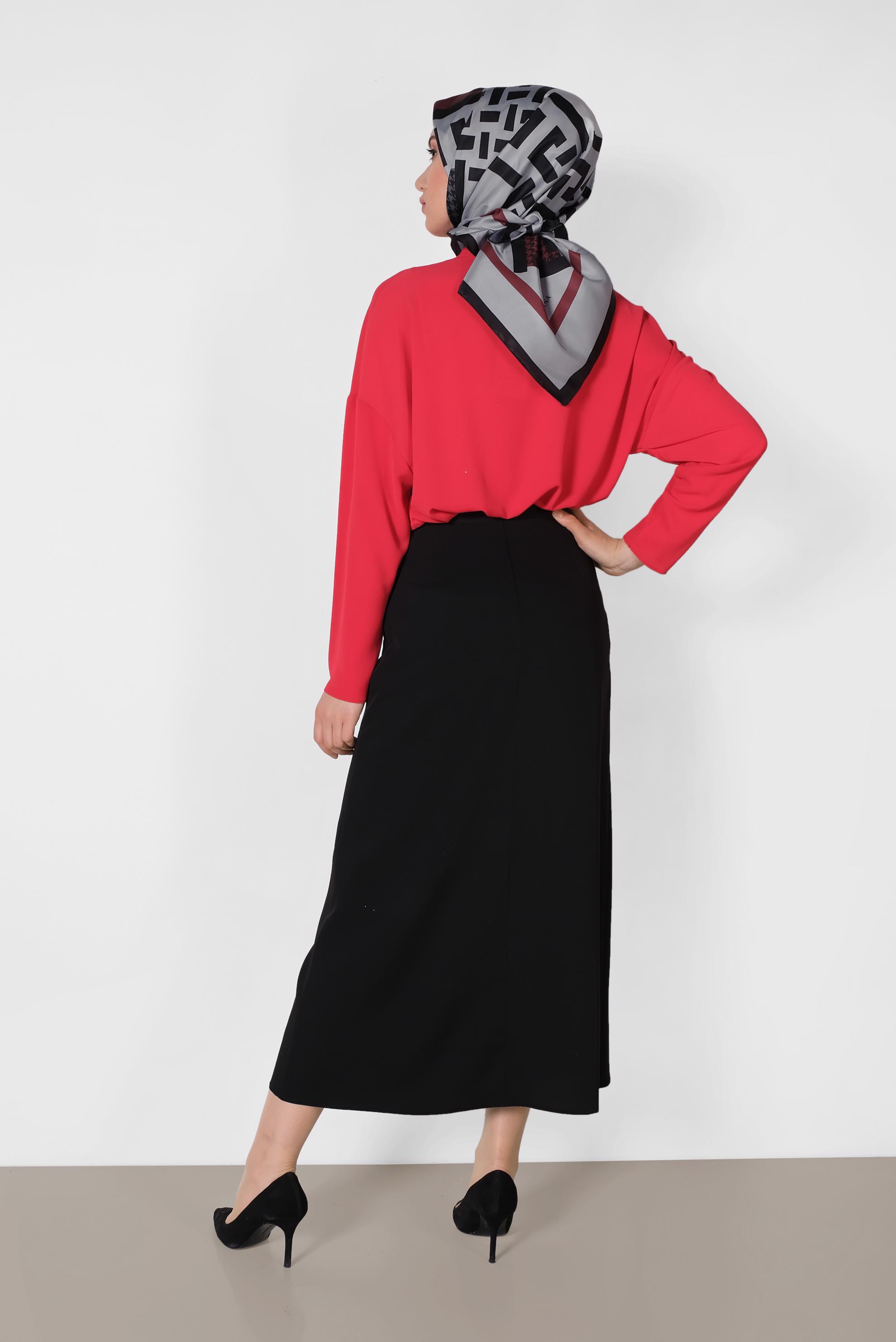 Tesettür giyim SİYAH ARKASI FERMUARLI KLASİK ETEK 6369