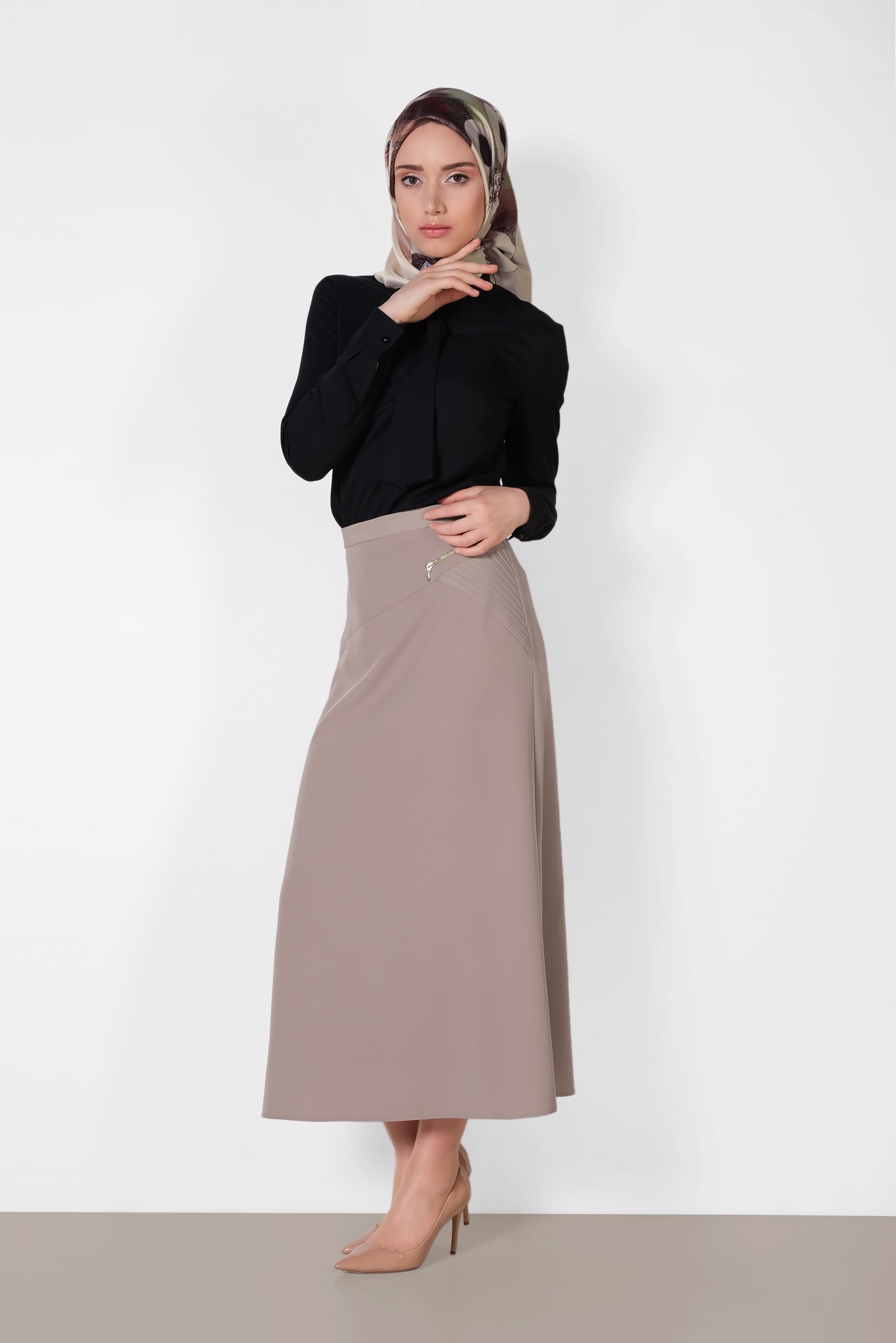 Tesettür giyim BEJ ARKASI FERMUARLI KLASİK ETEK 6369