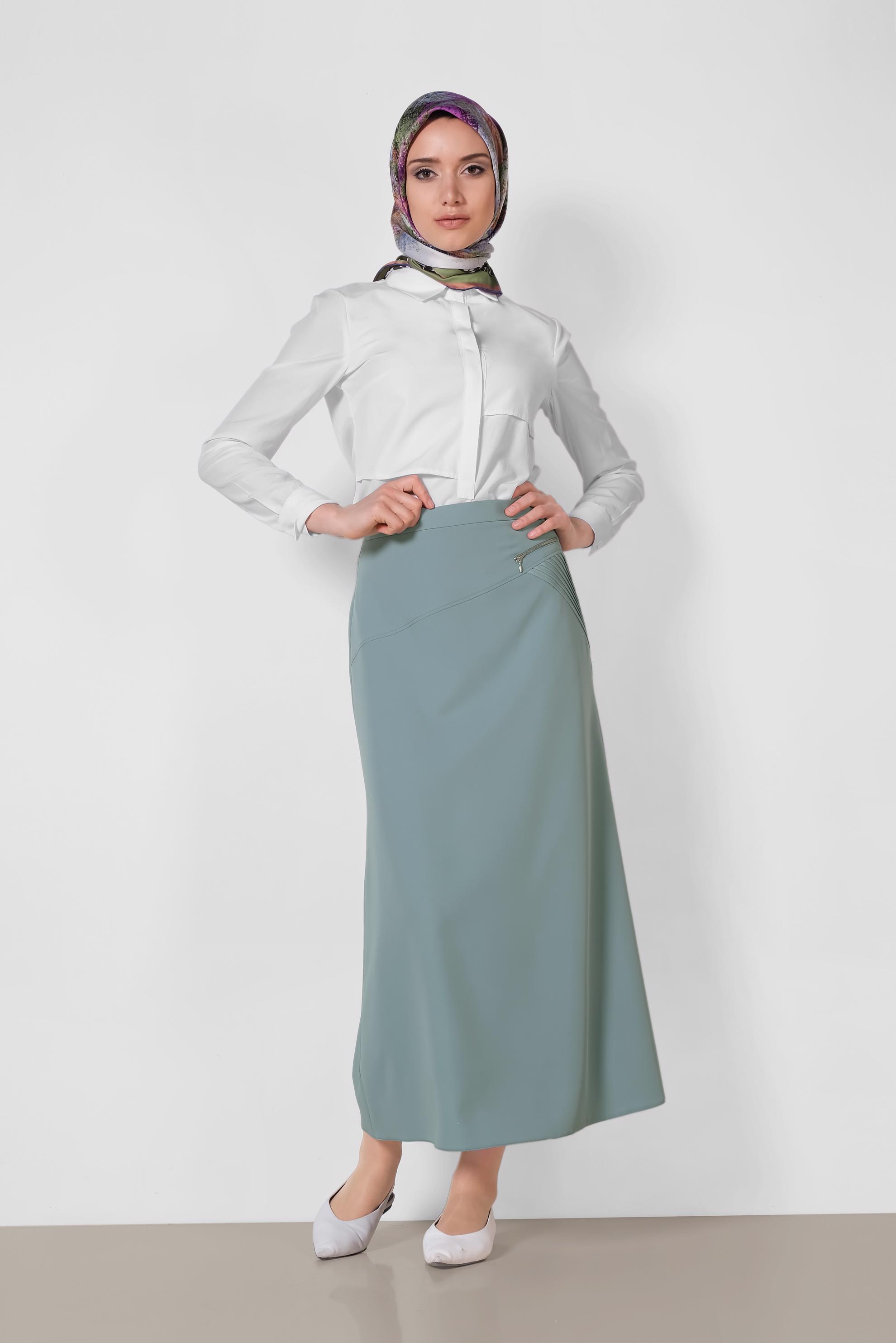 Tesettür giyim YEŞİL ARKASI FERMUARLI KLASİK ETEK 6369