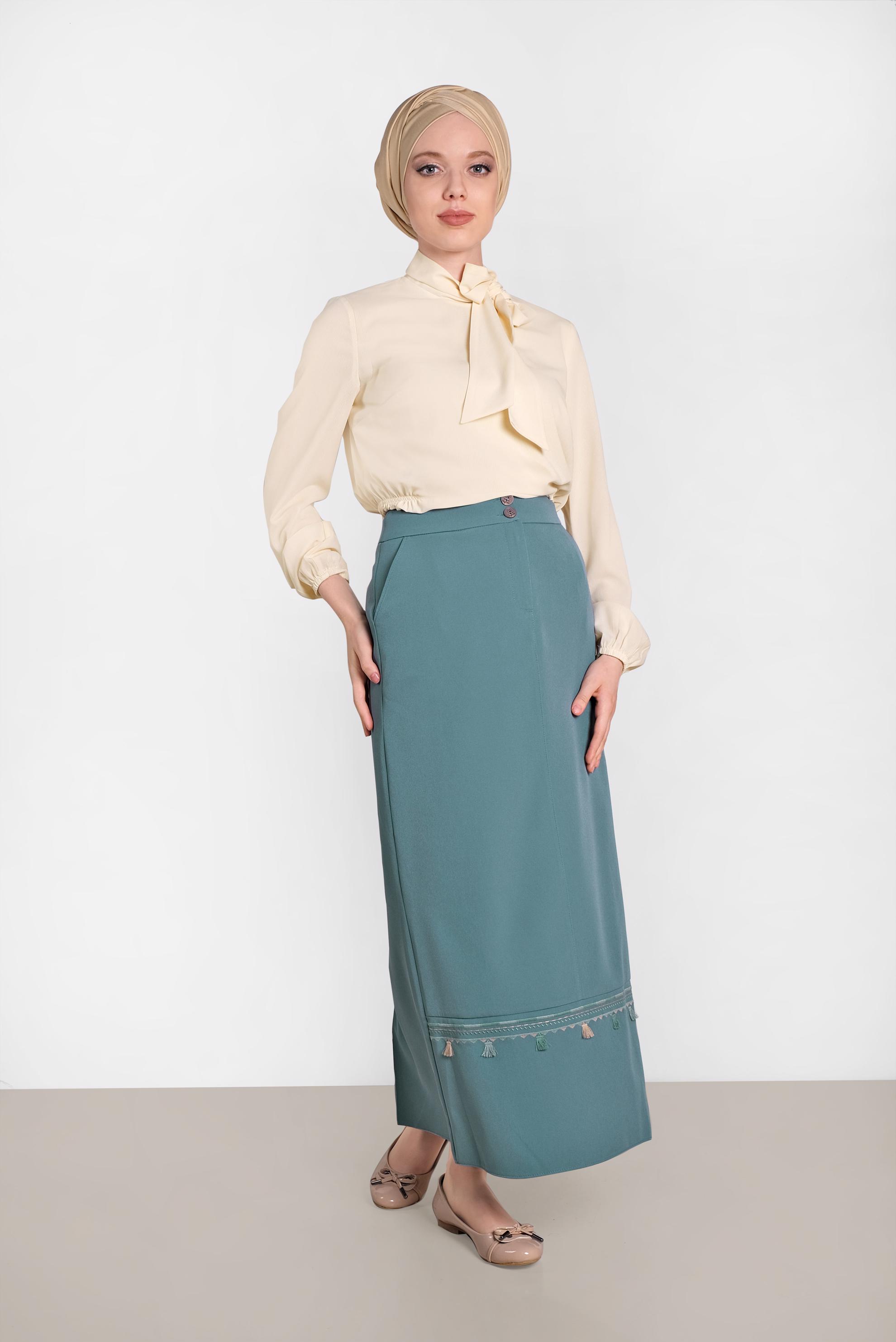 Tesettür giyim MAVİ NAKIŞ DETAYLI ETEK 6381