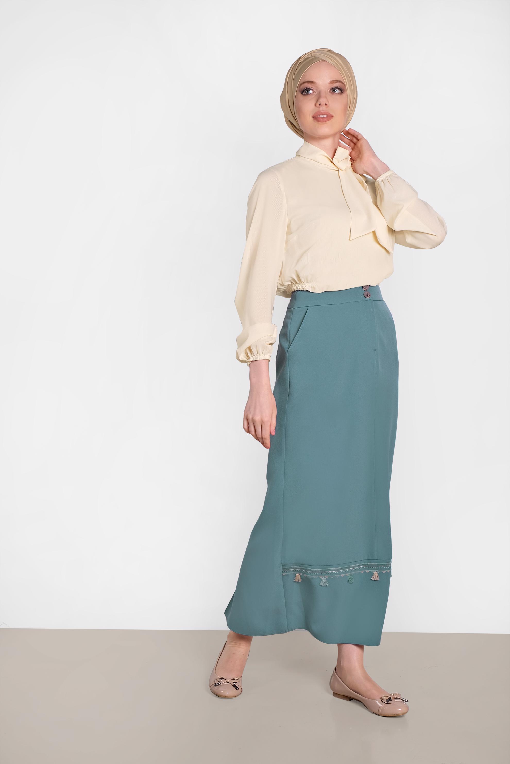 Tesettür giyim MAVİ NAKIŞ DETAYLI ETEK 6381