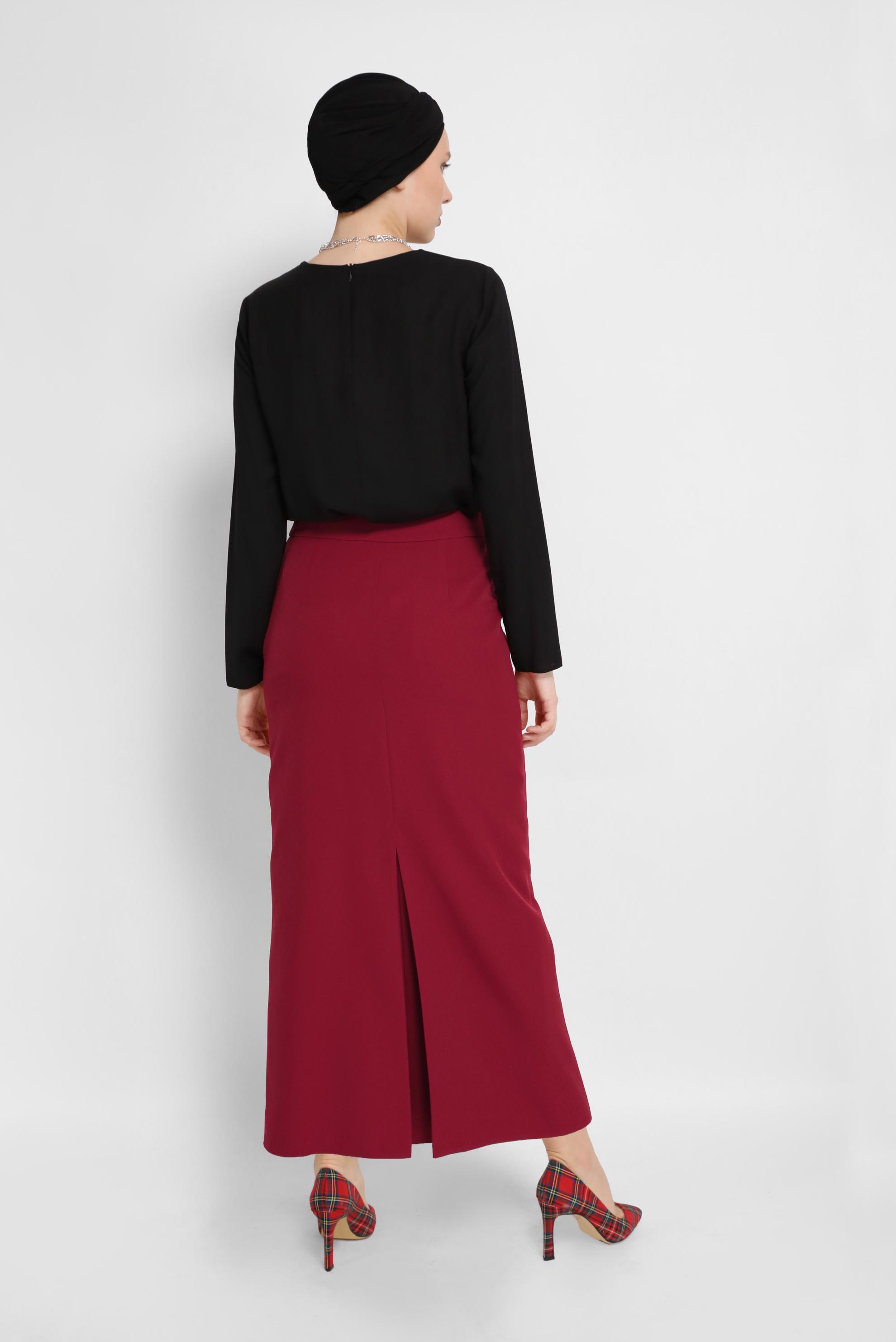 Tesettür giyim KIRMIZI NAKIŞ DETAYLI ETEK 6381