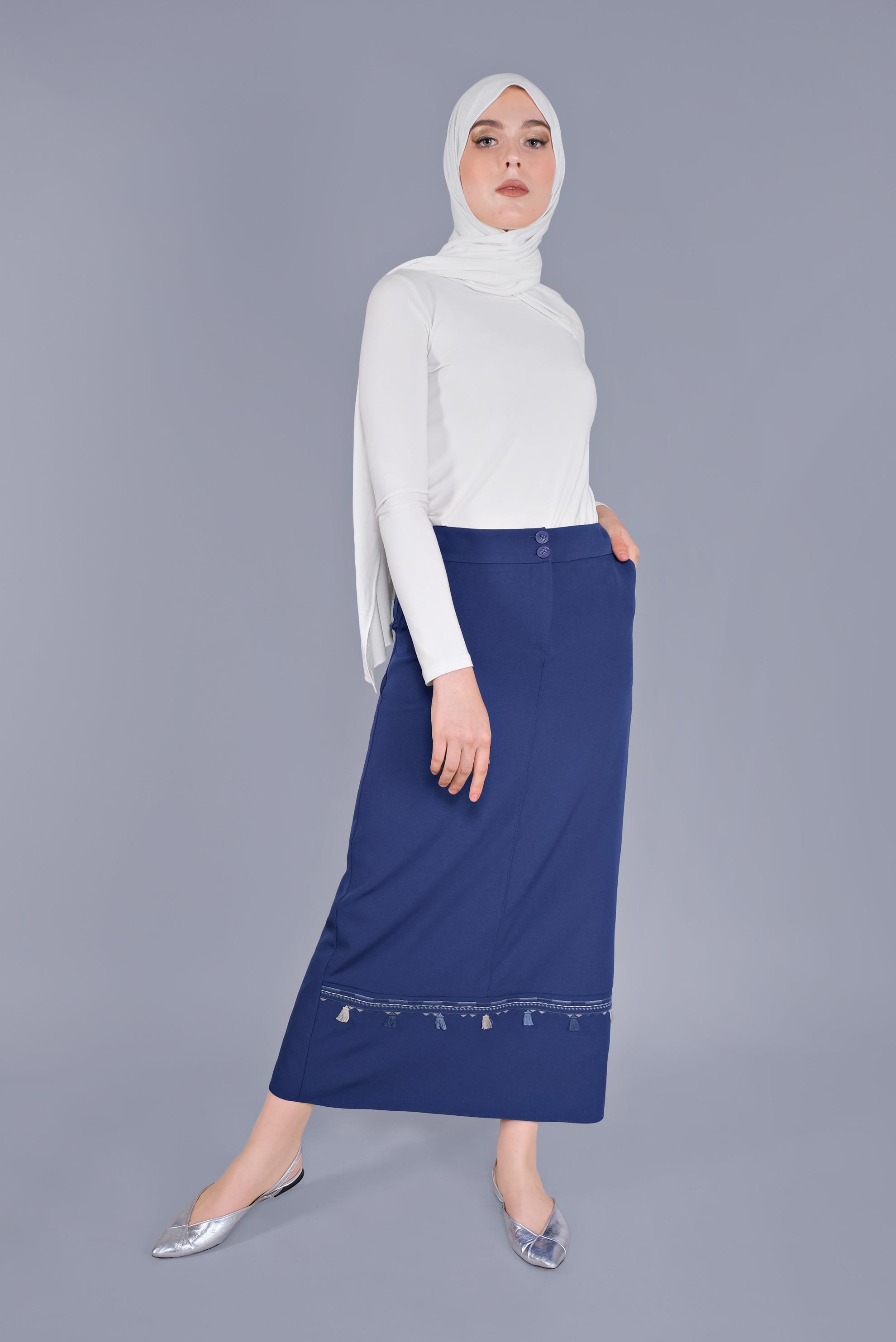 Tesettür giyim LACİVERT NAKIŞ DETAYLI ETEK 6381