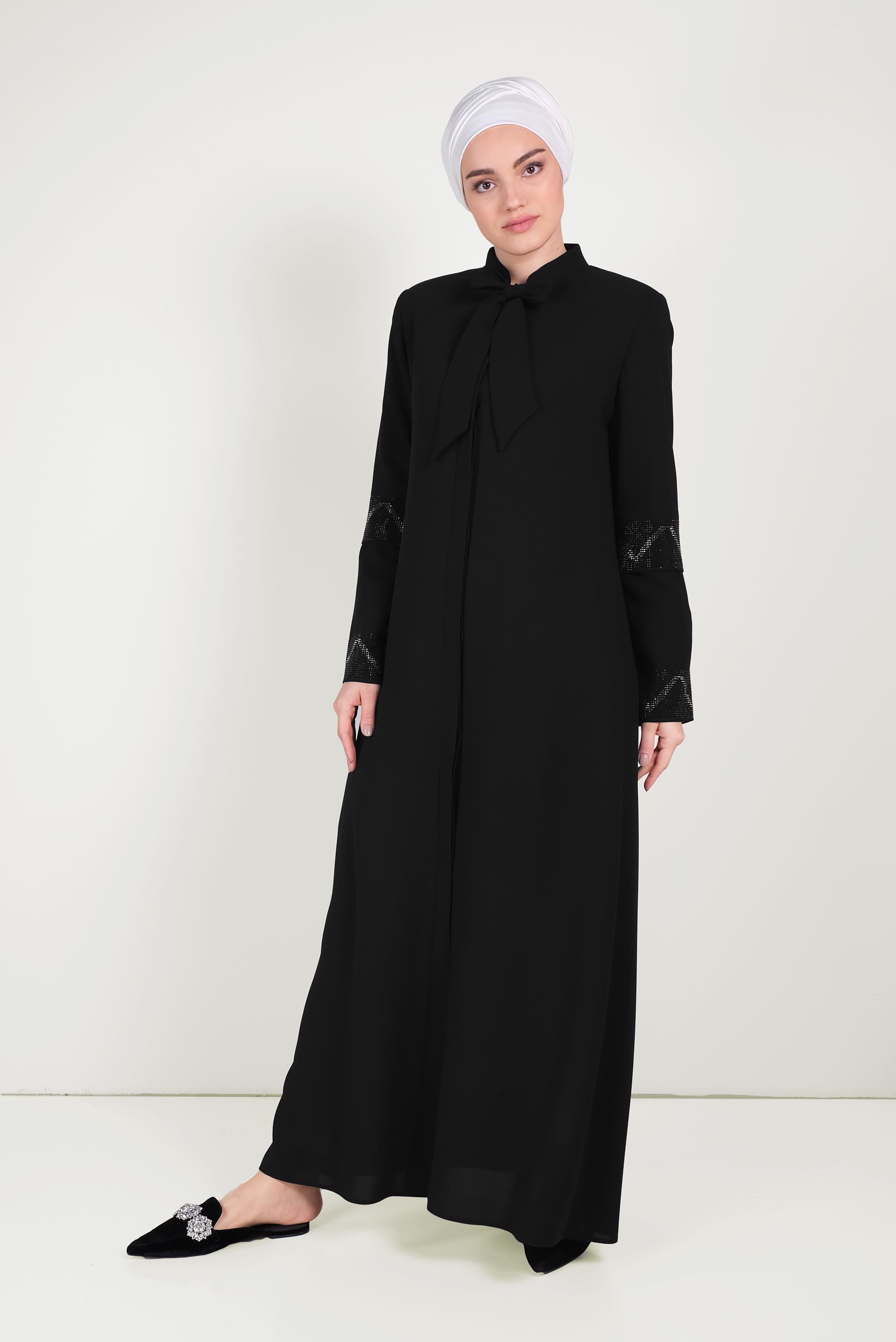 Tesettür giyim SİYAH KOLLARI TAŞLI YAKASI BAĞCIKLI FERACE 80003