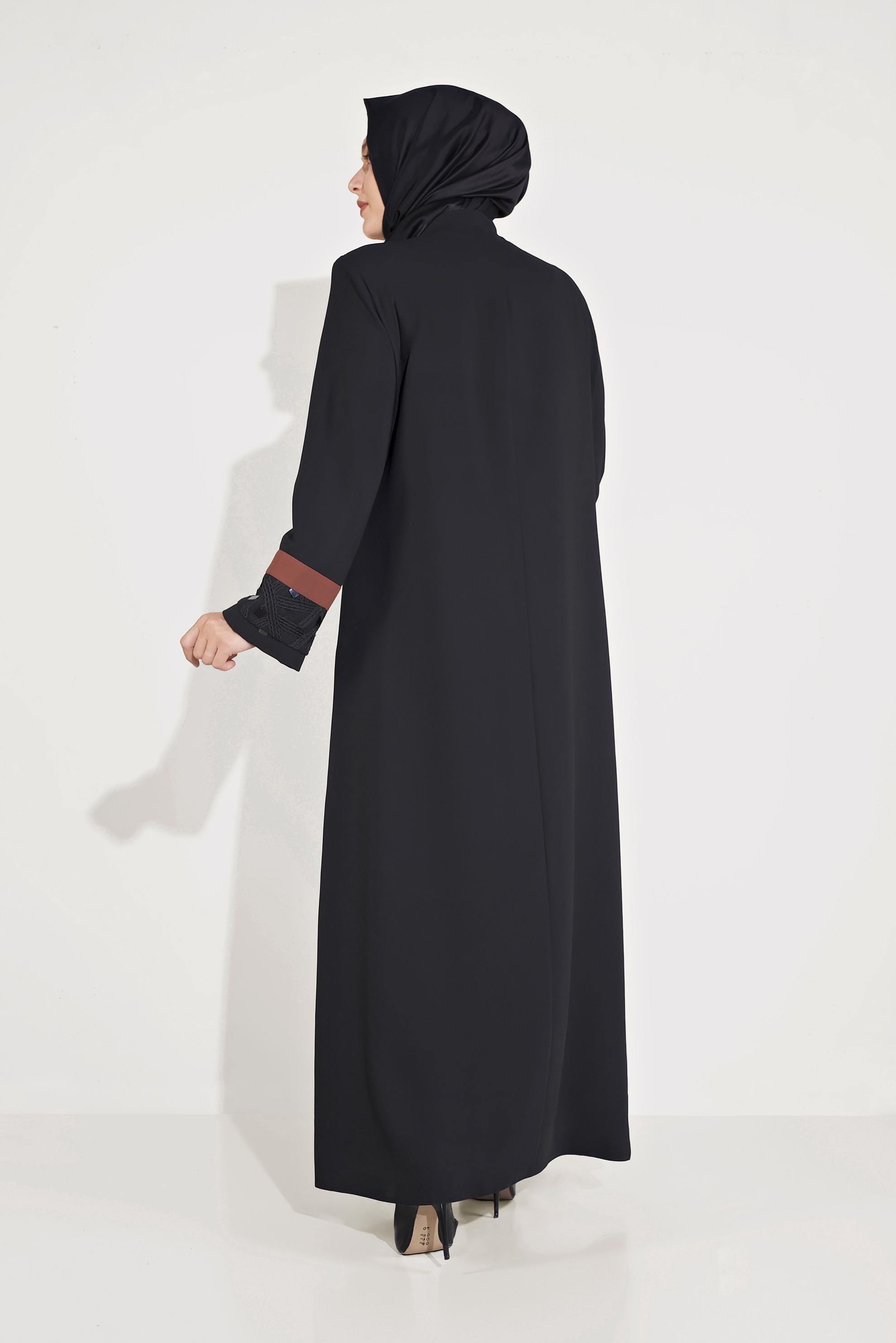 Tesettür giyim SİYAH PULLU NAKIŞLI FERACE 80004