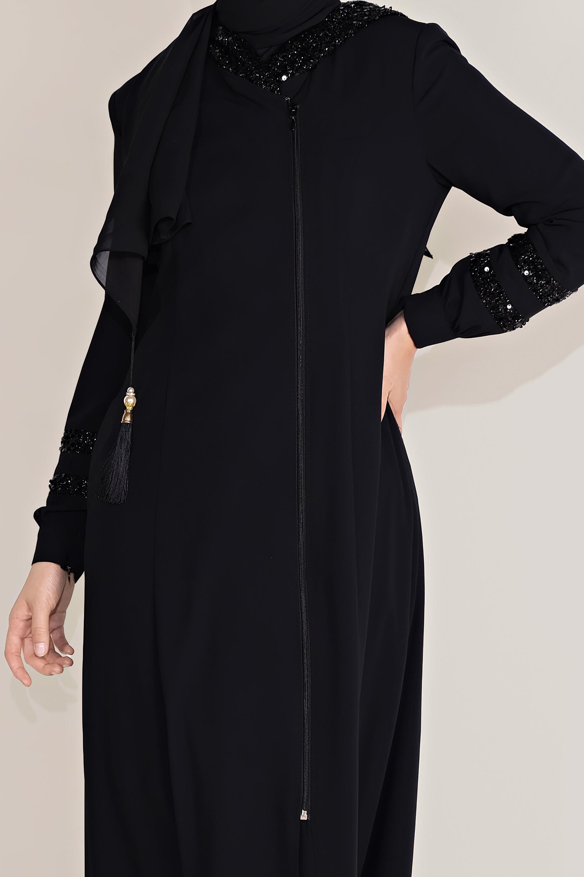 Tesettür giyim SİYAH PUL PAYETLİ KAPÜŞONLU FERACE 80010