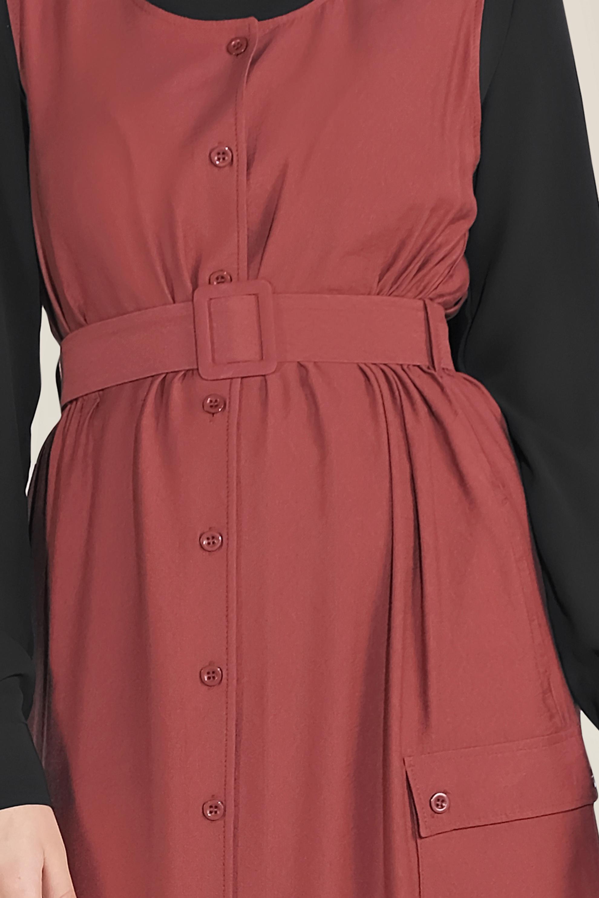 Tesettür giyim BORDO BOYDAN DÜĞMELİ KEMERLİ JİLE 40690