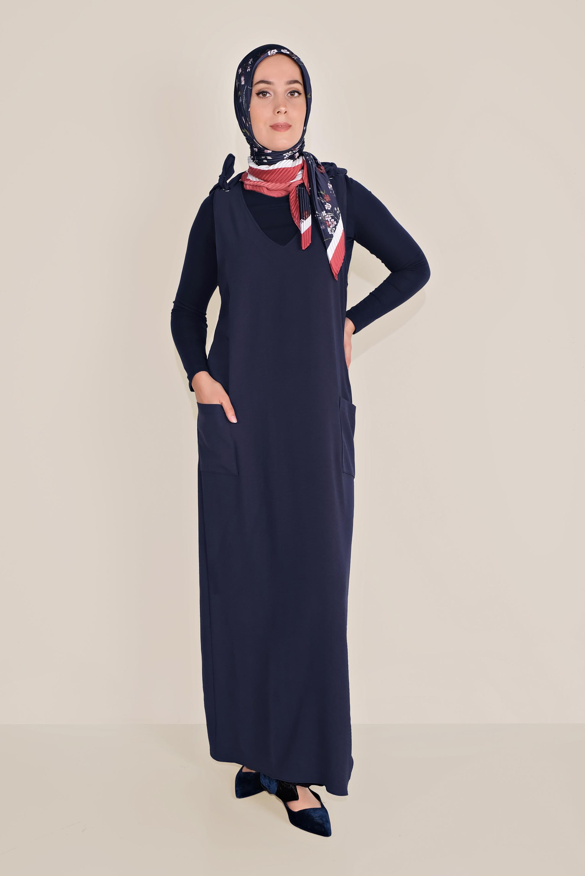 Tesettür giyim LACİVERT OMUZDAN BAĞLAMALI CEPLİ JİLE 40758 