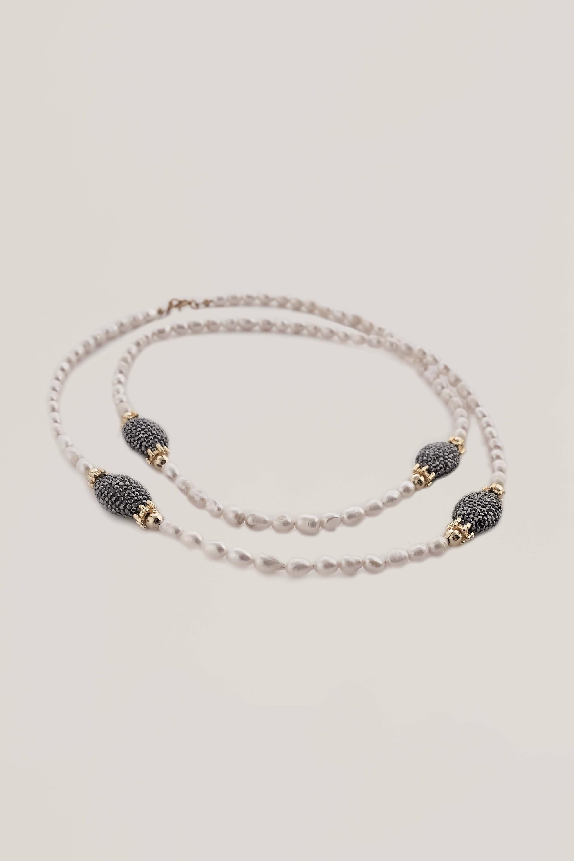 Tesettür giyim BEYAZ ALVİNA BAROK İNCİLİ TAŞLI KOLYE 3001