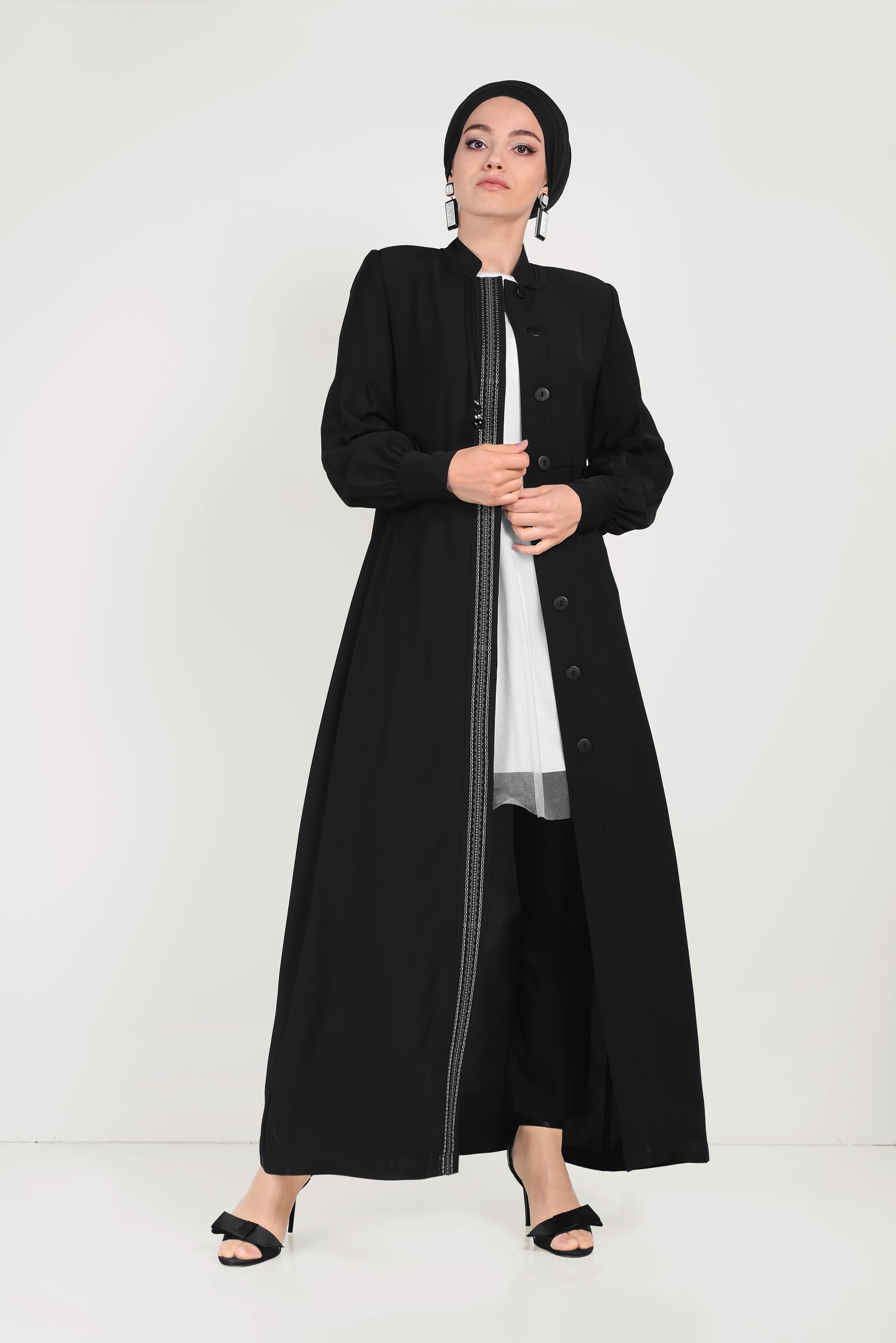Tesettür giyim SİYAH DÜĞMELİ HAKİM YAKA PARDESÜ 10195