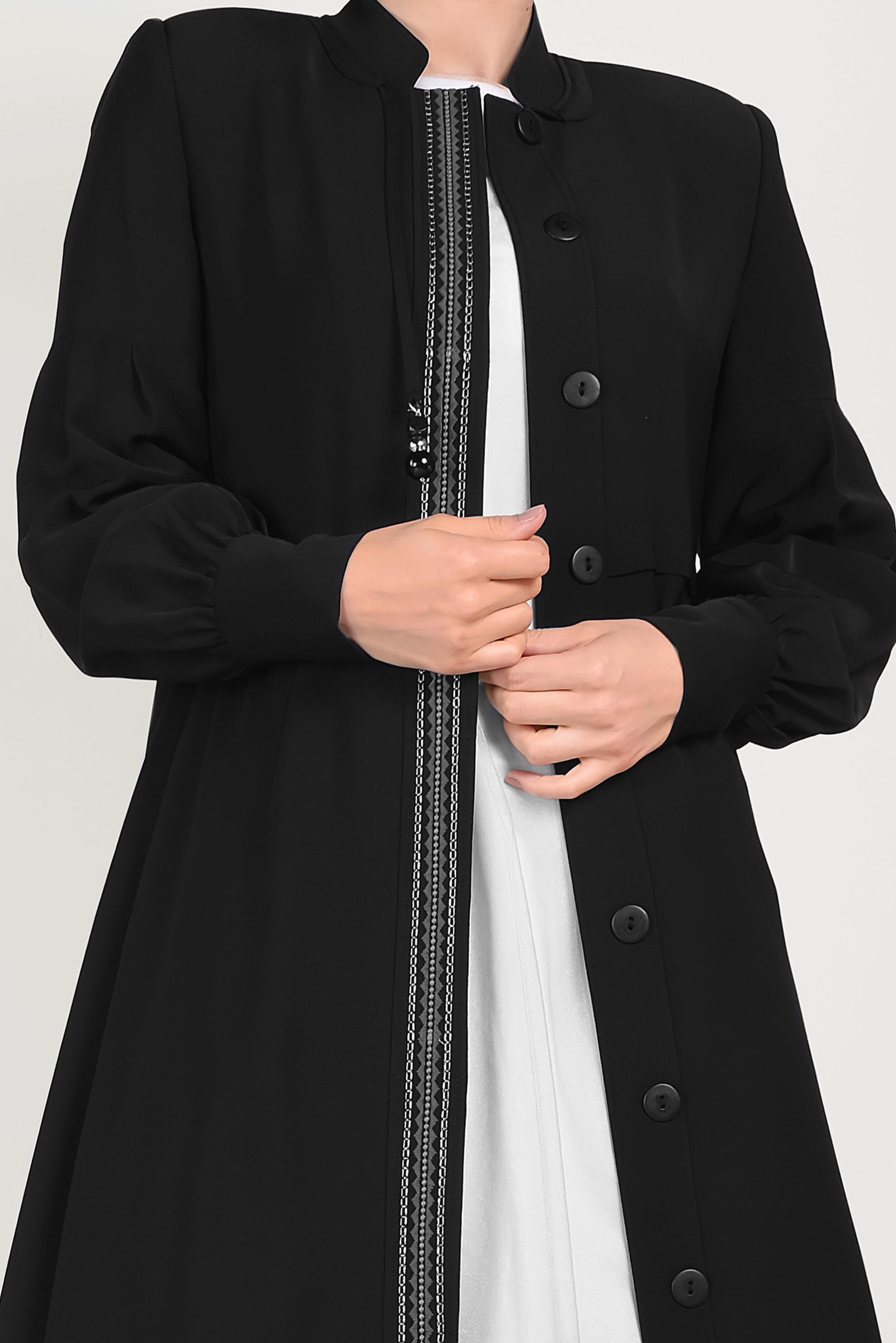 Tesettür giyim SİYAH DÜĞMELİ HAKİM YAKA PARDESÜ 10195