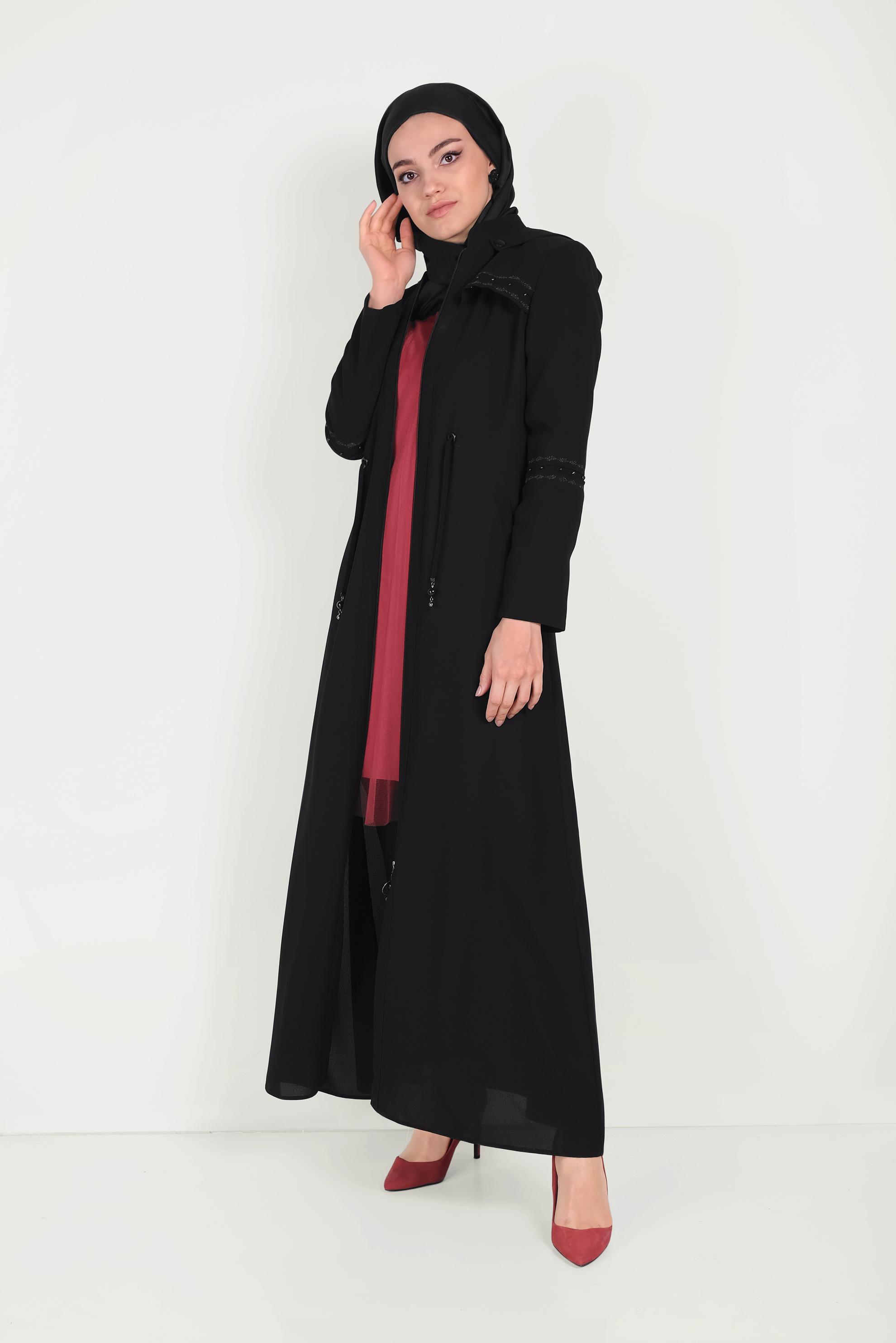 Tesettür giyim SİYAH BELDEN BÜZGÜLÜ KAPÜŞONLU PARDESÜ 10204