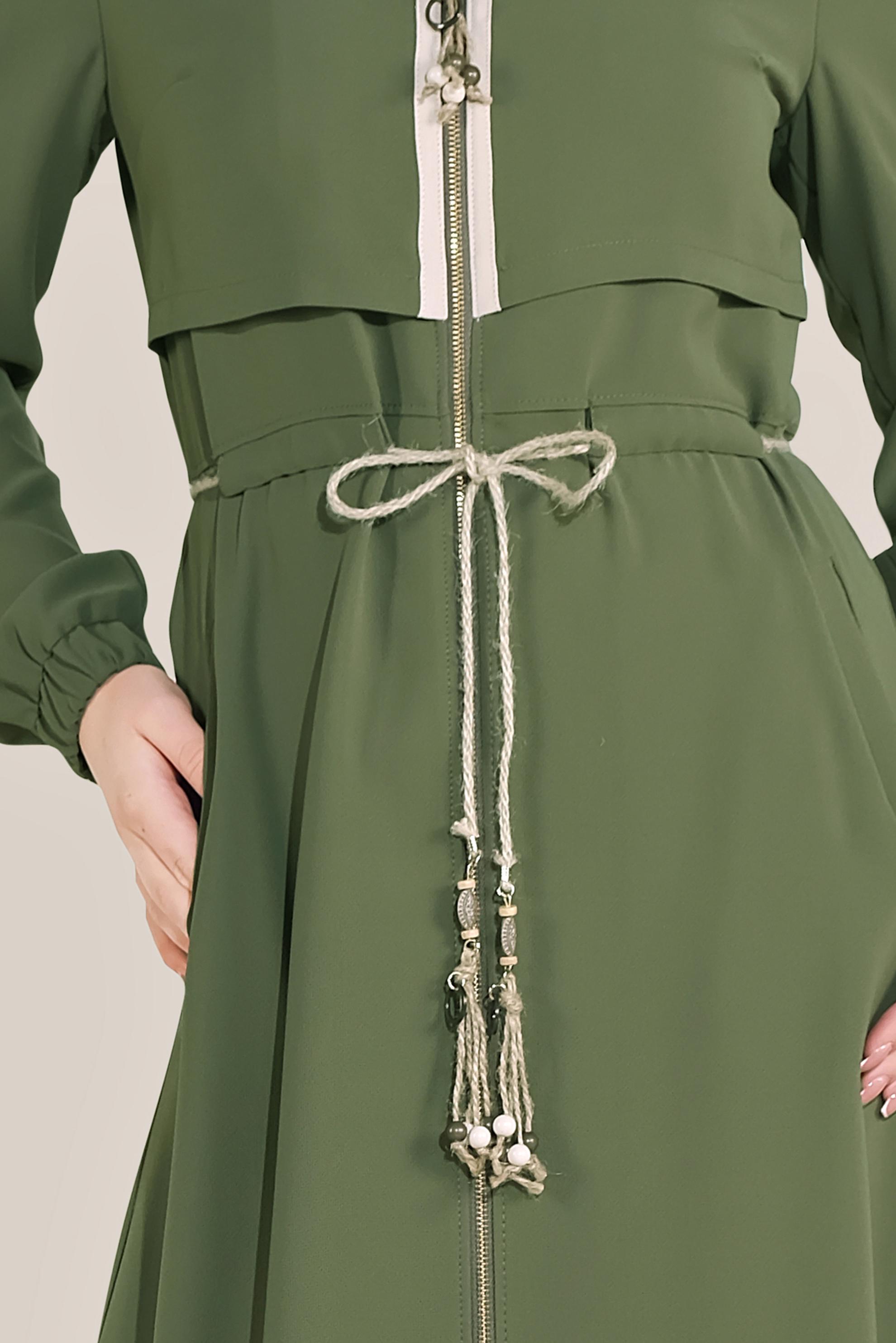 Tesettür giyim HAKİ BELDEN BAĞLAMALI FERMUARLI PARDESÜ 10224