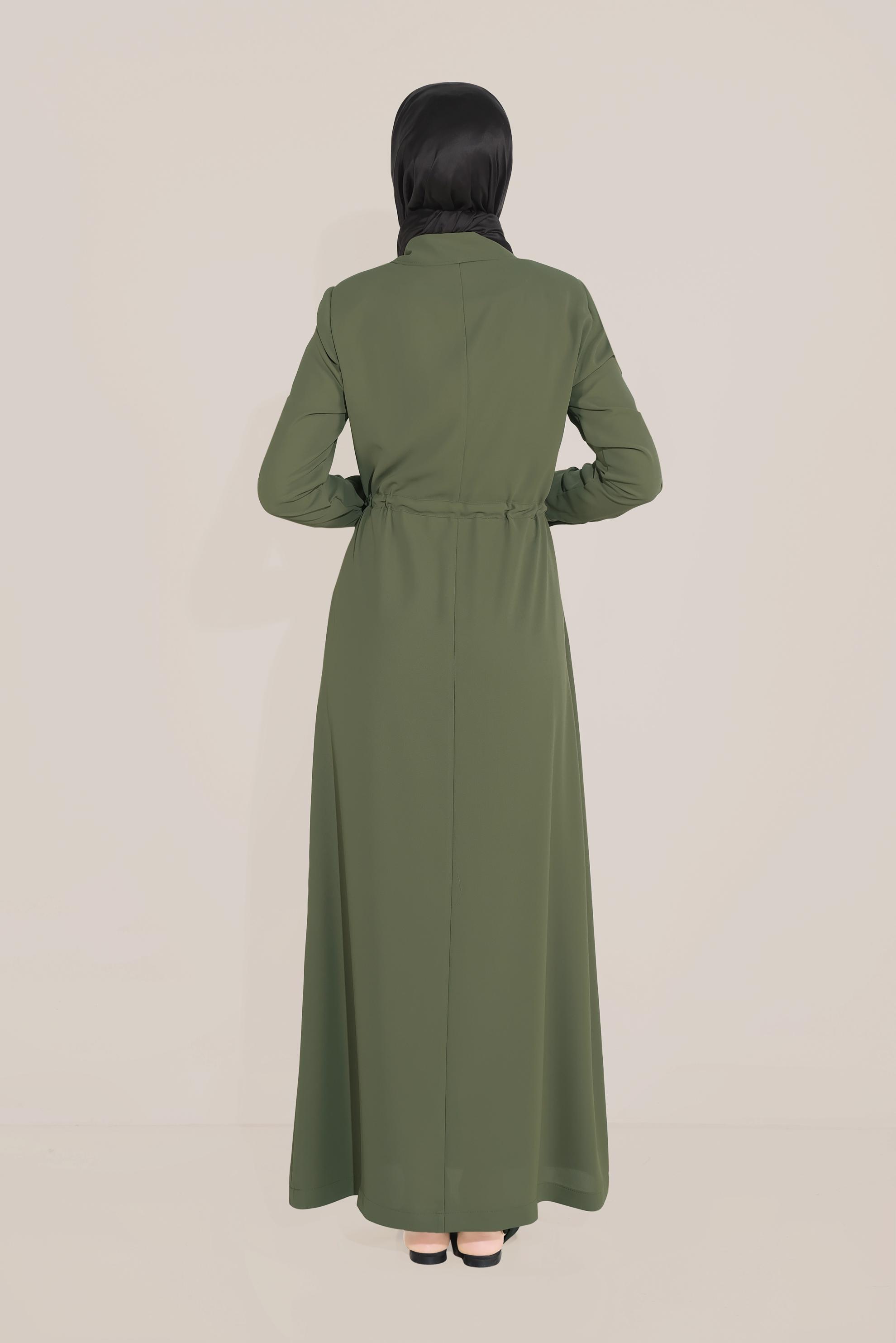 Tesettür giyim HAKİ CEPLERİ DÜĞME DETAYLI FERMUARLI PARDESÜ 10225