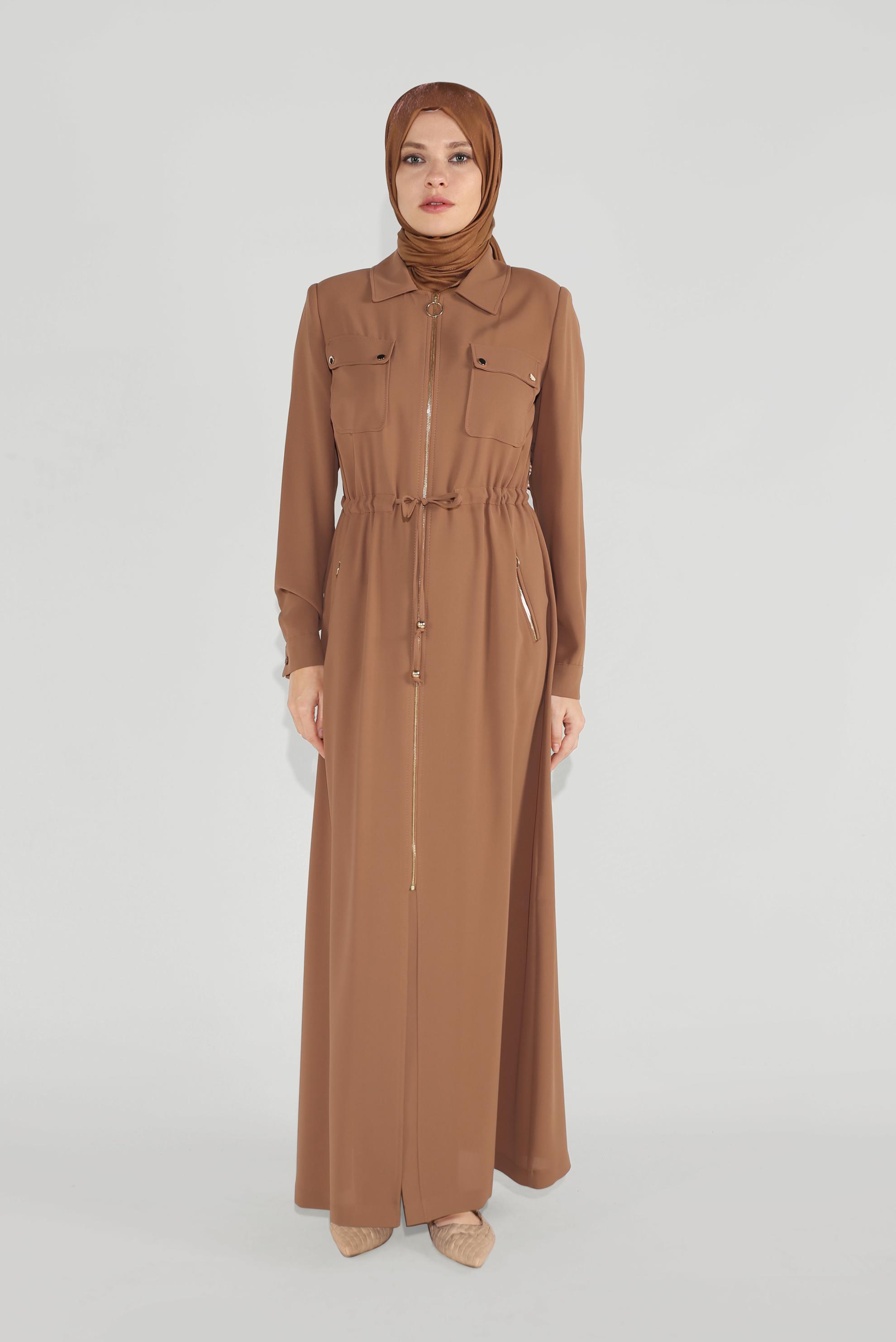 Tesettür giyim KAHVE CEPLERİ DÜĞME DETAYLI FERMUARLI PARDESÜ 10225