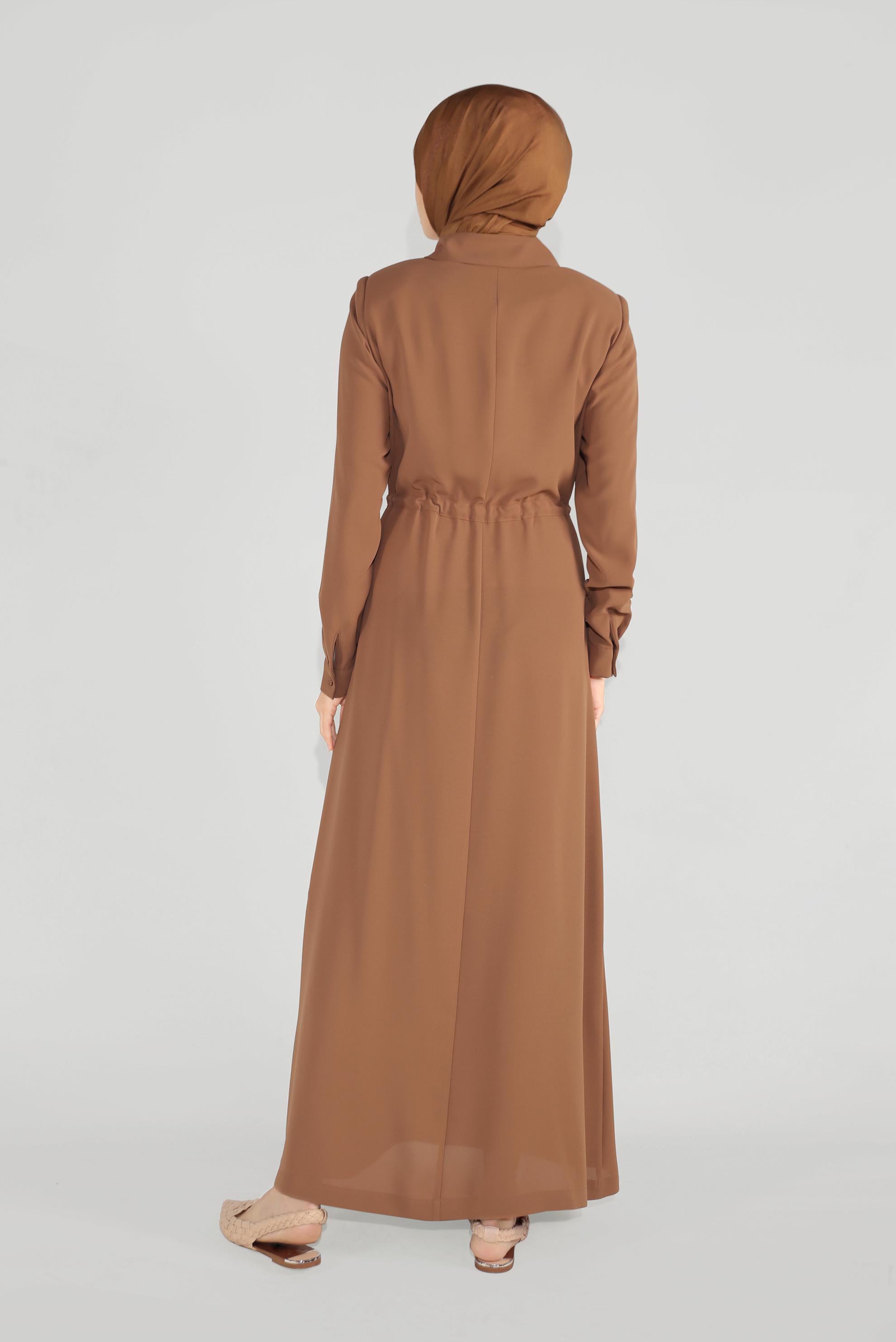 Tesettür giyim KAHVE CEPLERİ DÜĞME DETAYLI FERMUARLI PARDESÜ 10225