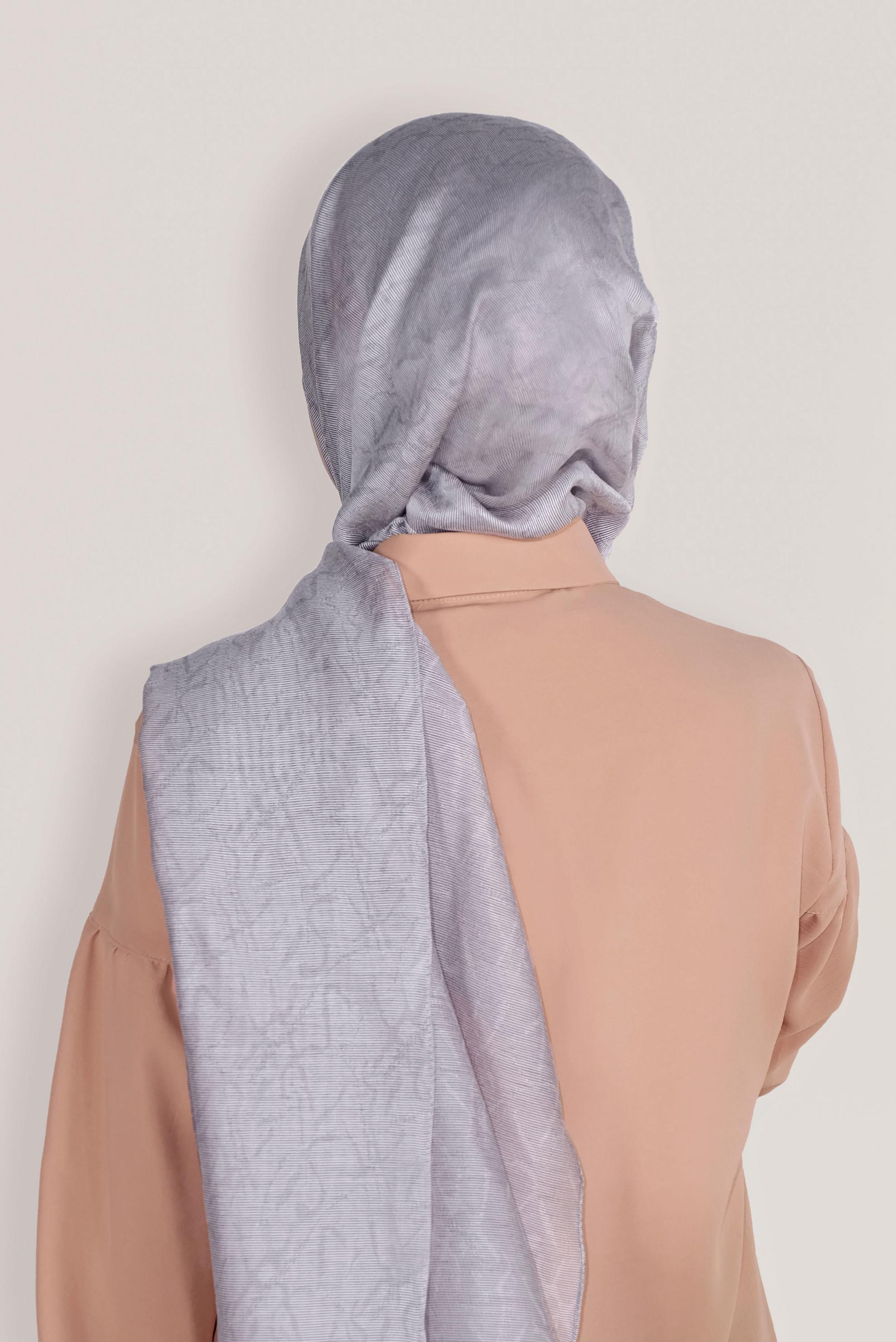 Tesettür giyim GÜMÜŞ 8012 ALVİNA JAKARLI DESENLİ ŞAL