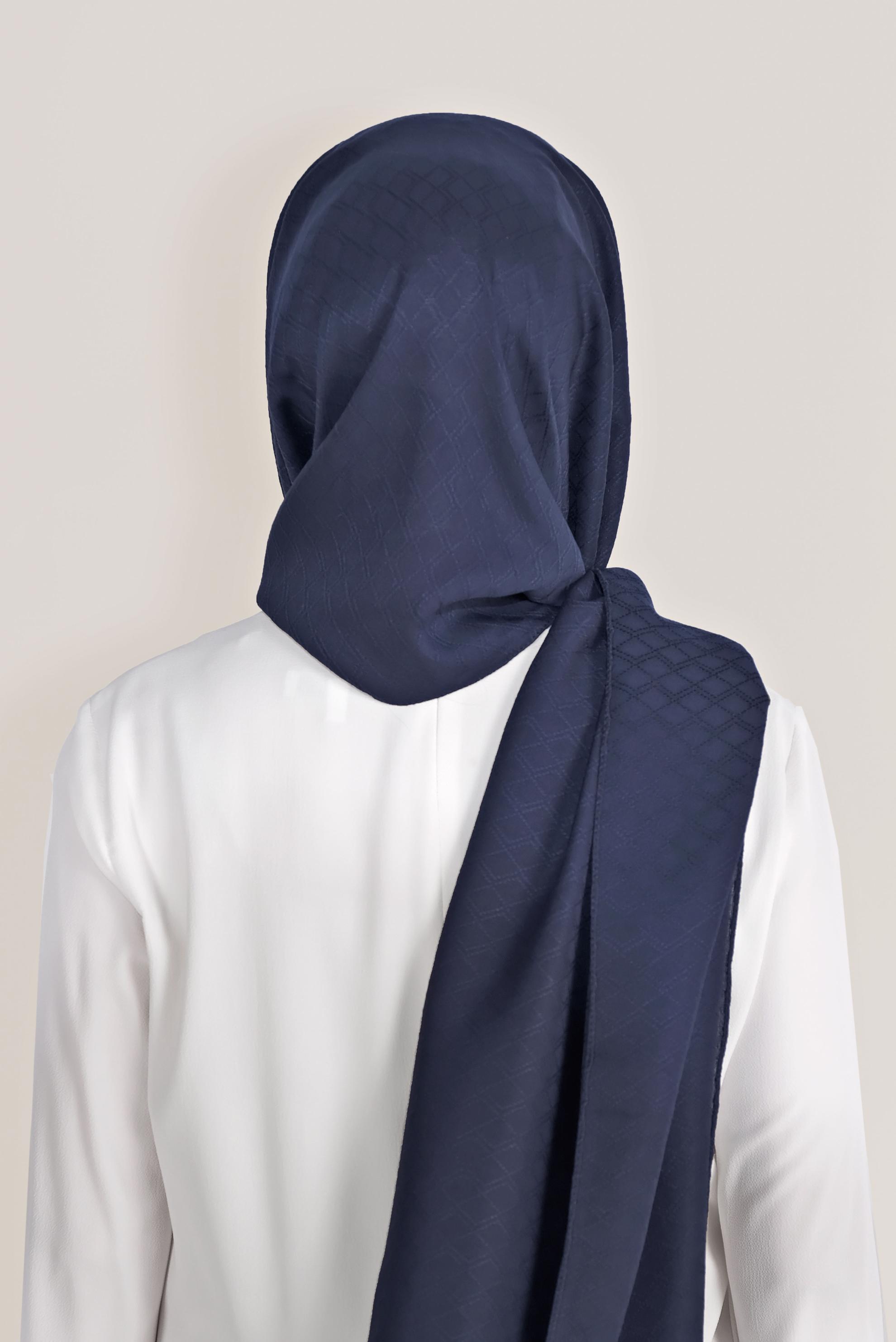 Tesettür giyim LACİVERT ALVİNA ŞAL 8018