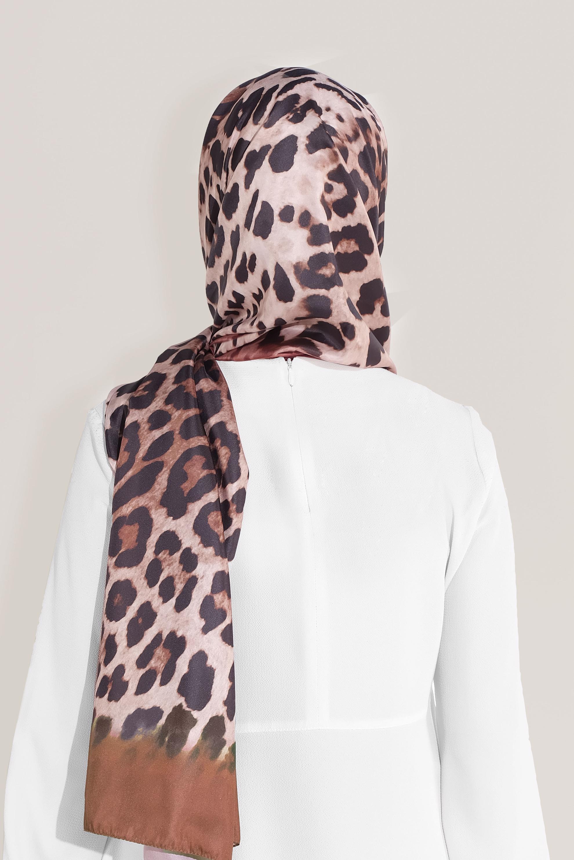 Tesettür giyim TABA ALVİNA LEOPAR ŞAL 8019 