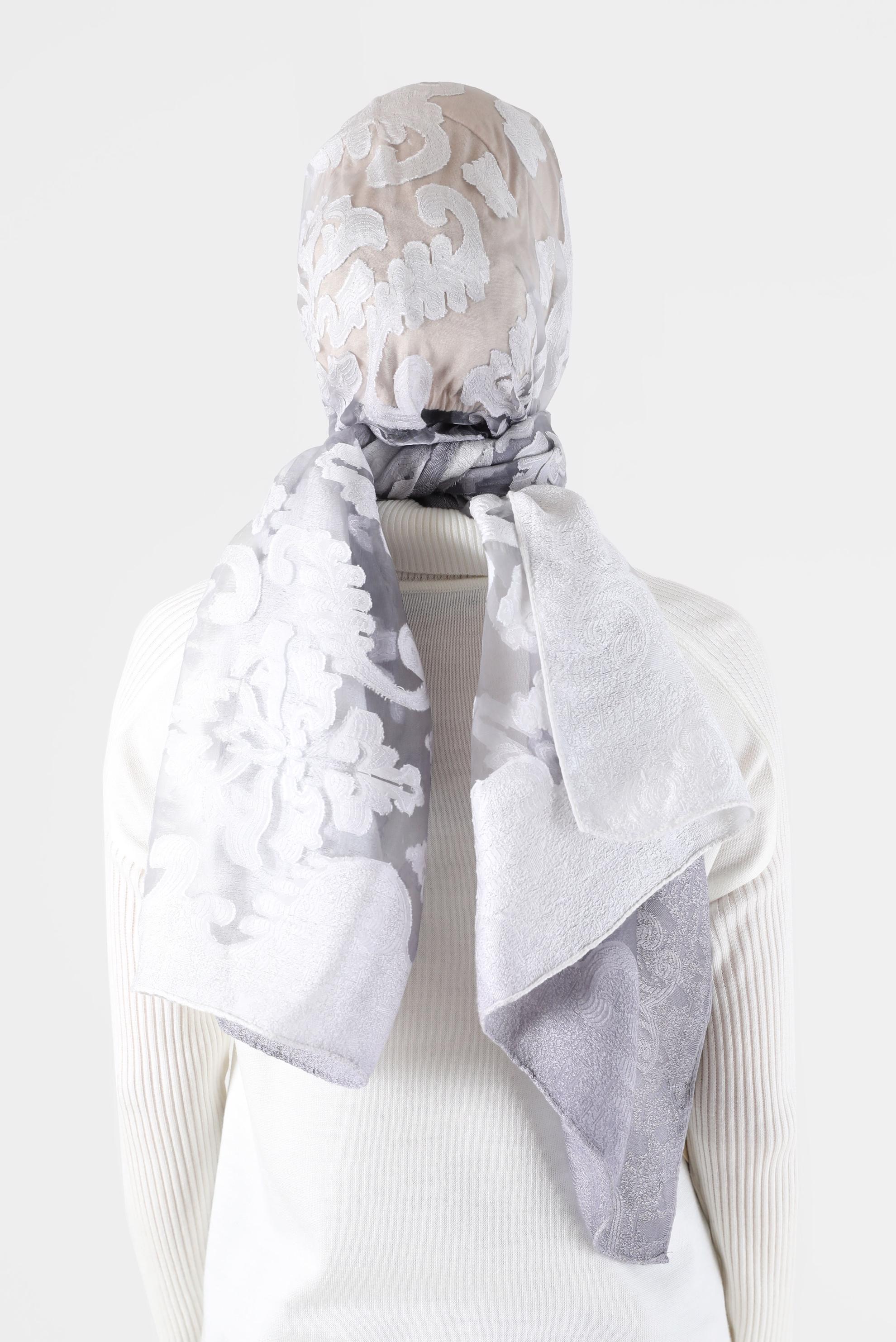 Tesettür giyim GRİ ALVİNA DESENLİ ŞAL 8042 