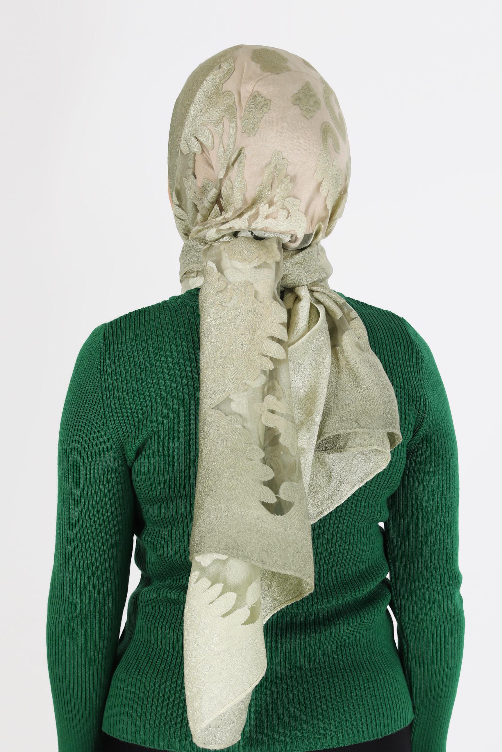 Tesettür giyim HAKİ ALVİNA DESENLİ ŞAL 8042 