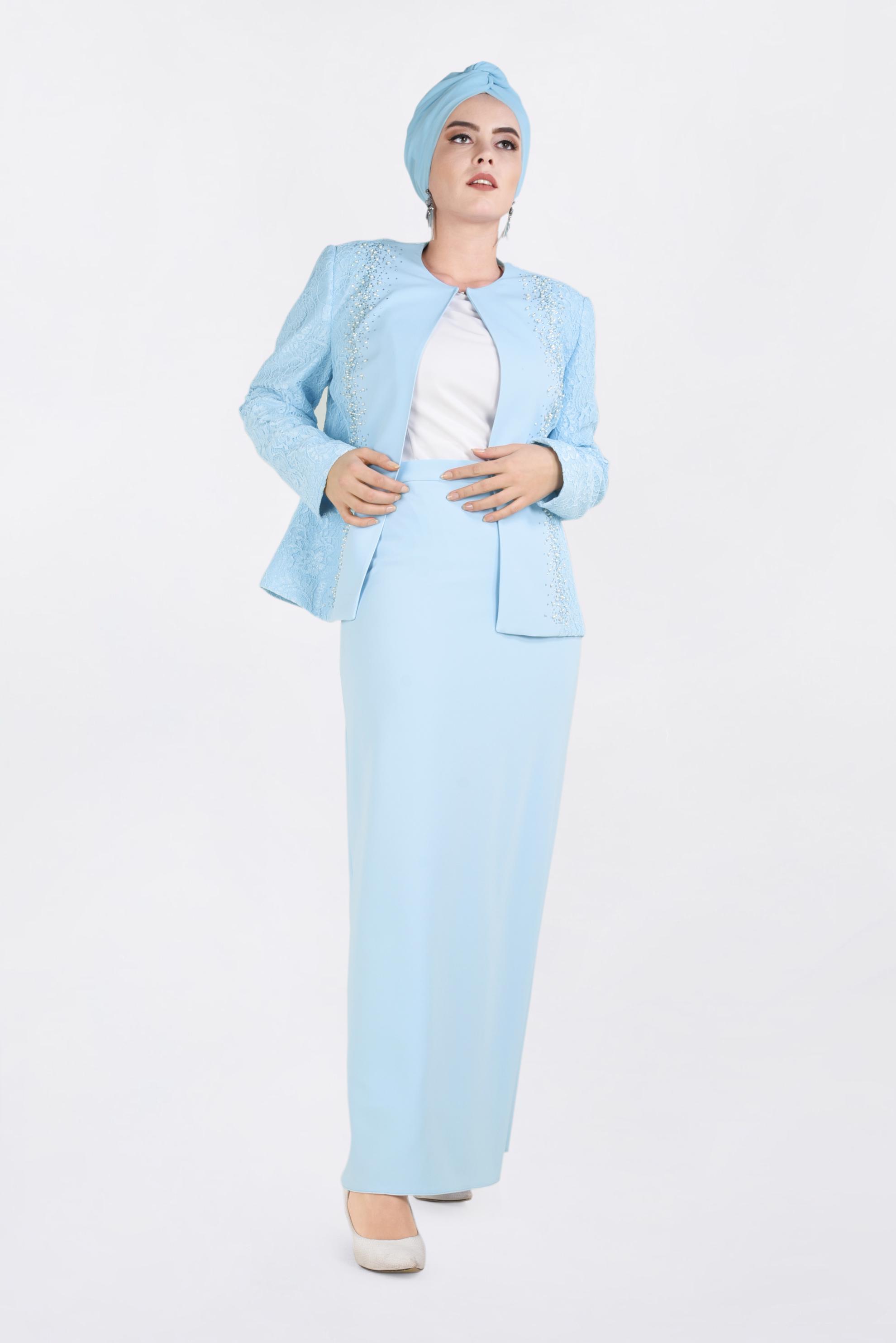 Tesettür giyim MAVİ GÜPÜRLÜ VE TAŞLI ÜÇLÜ ETEKLİ TAKIM 3458