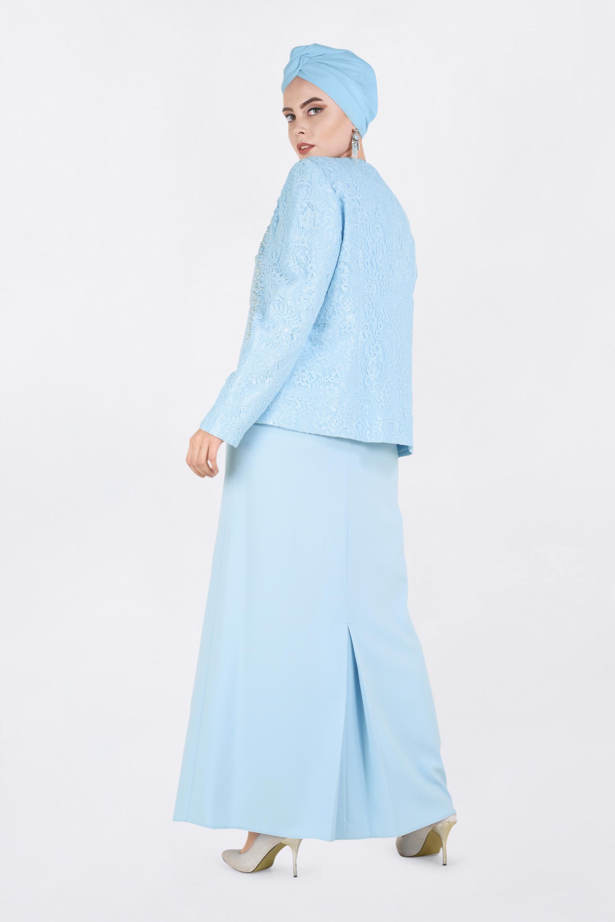 Tesettür giyim MAVİ GÜPÜRLÜ VE TAŞLI ÜÇLÜ ETEKLİ TAKIM 3458