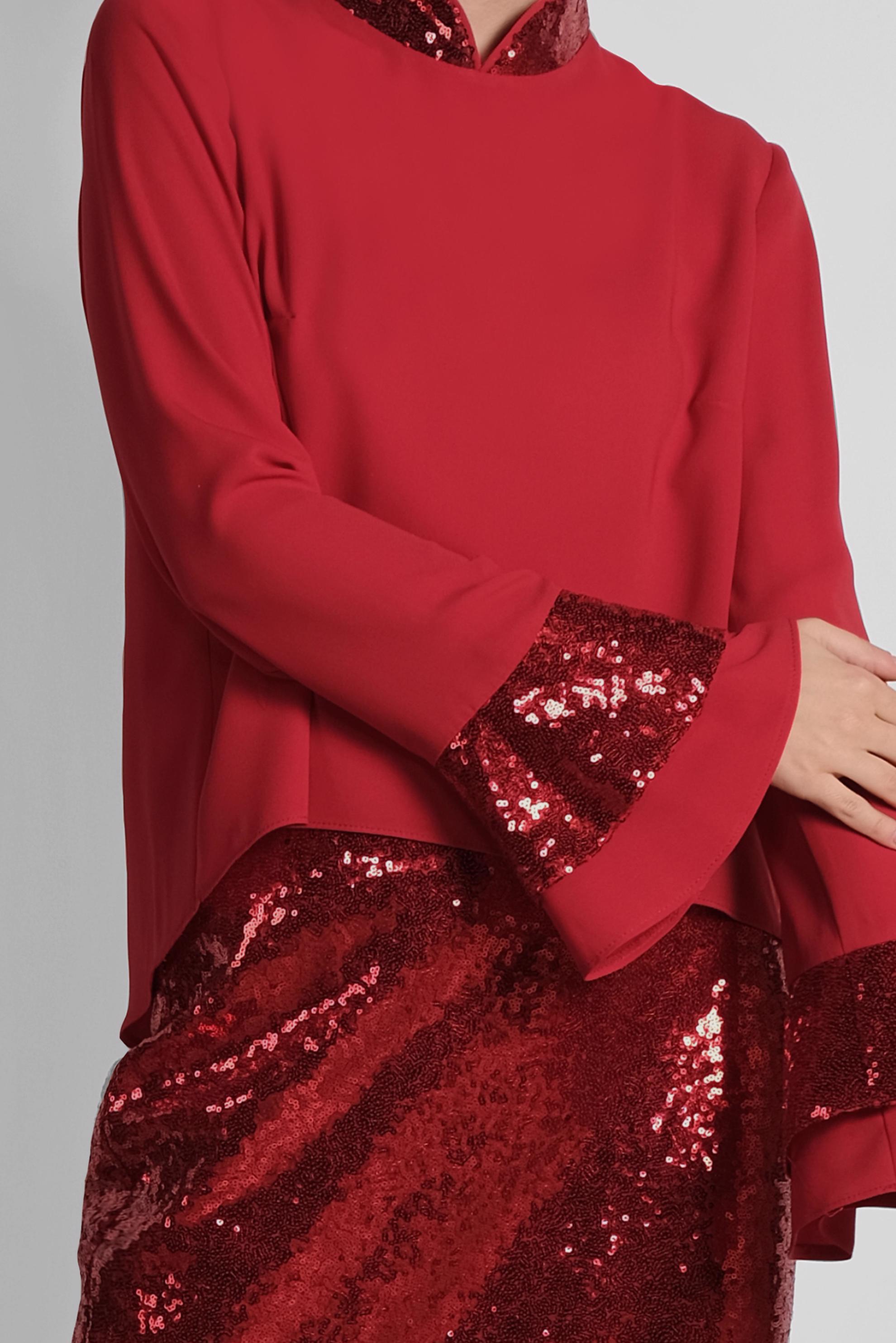 Tesettür giyim KIRMIZI PUL PAYETLİ İKİLİ ETEKLİ TAKIM 3553