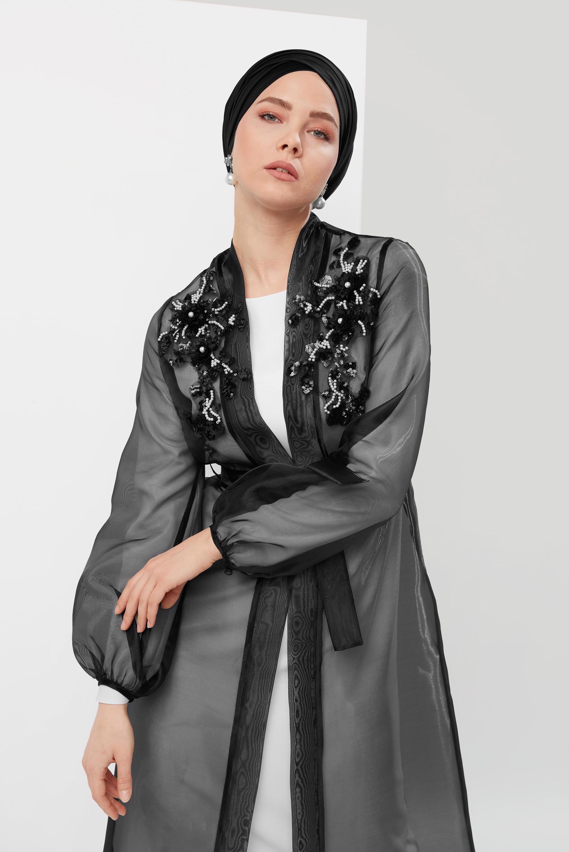 Tesettür giyim SİYAH NAKIŞ İŞLEMELİ KUŞAKLI İKİLİ ELBİSE 40601