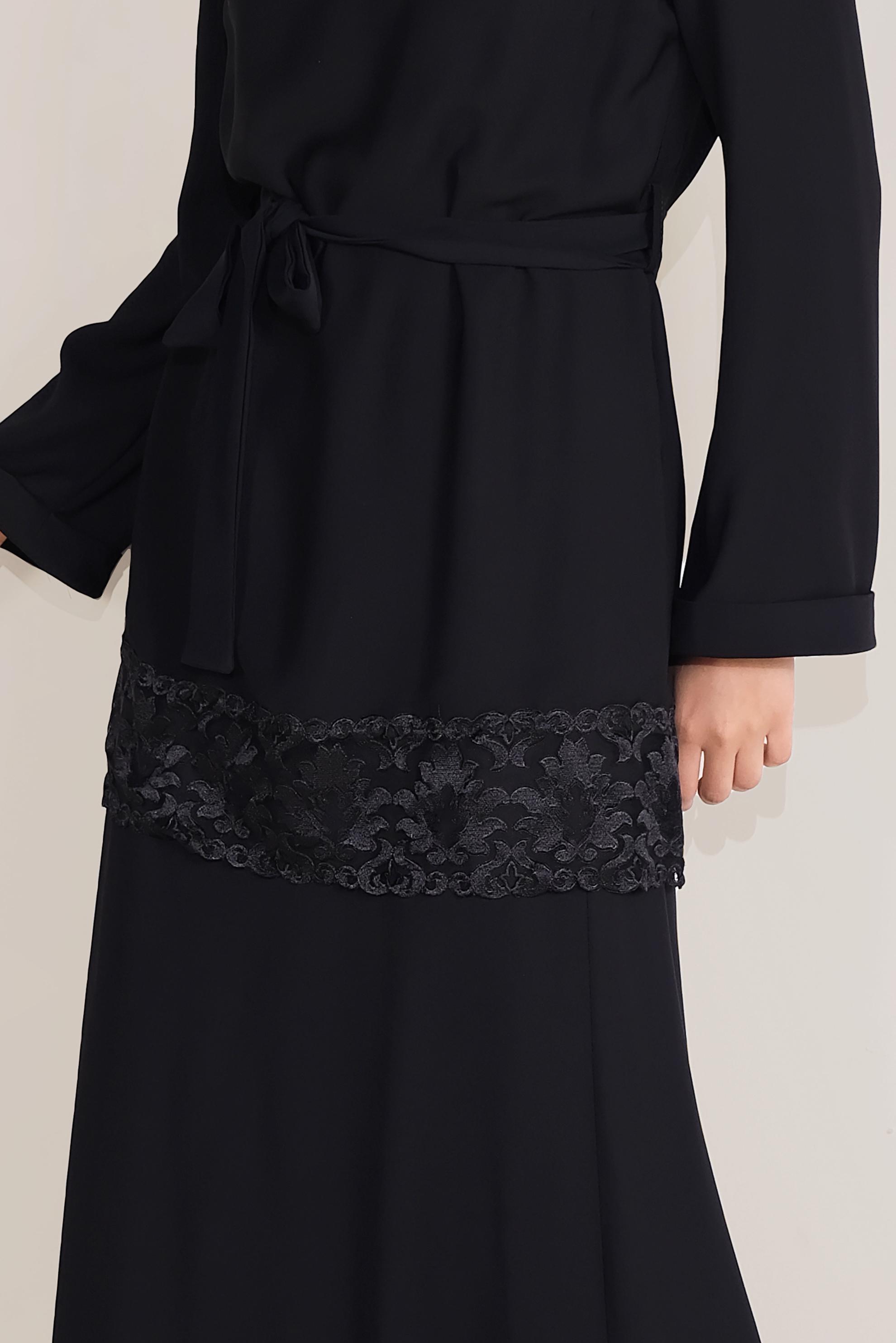 Tesettür giyim SİYAH GÜPÜR DETAYLI KUŞAKLI ETEKLİ TAKIM 40673