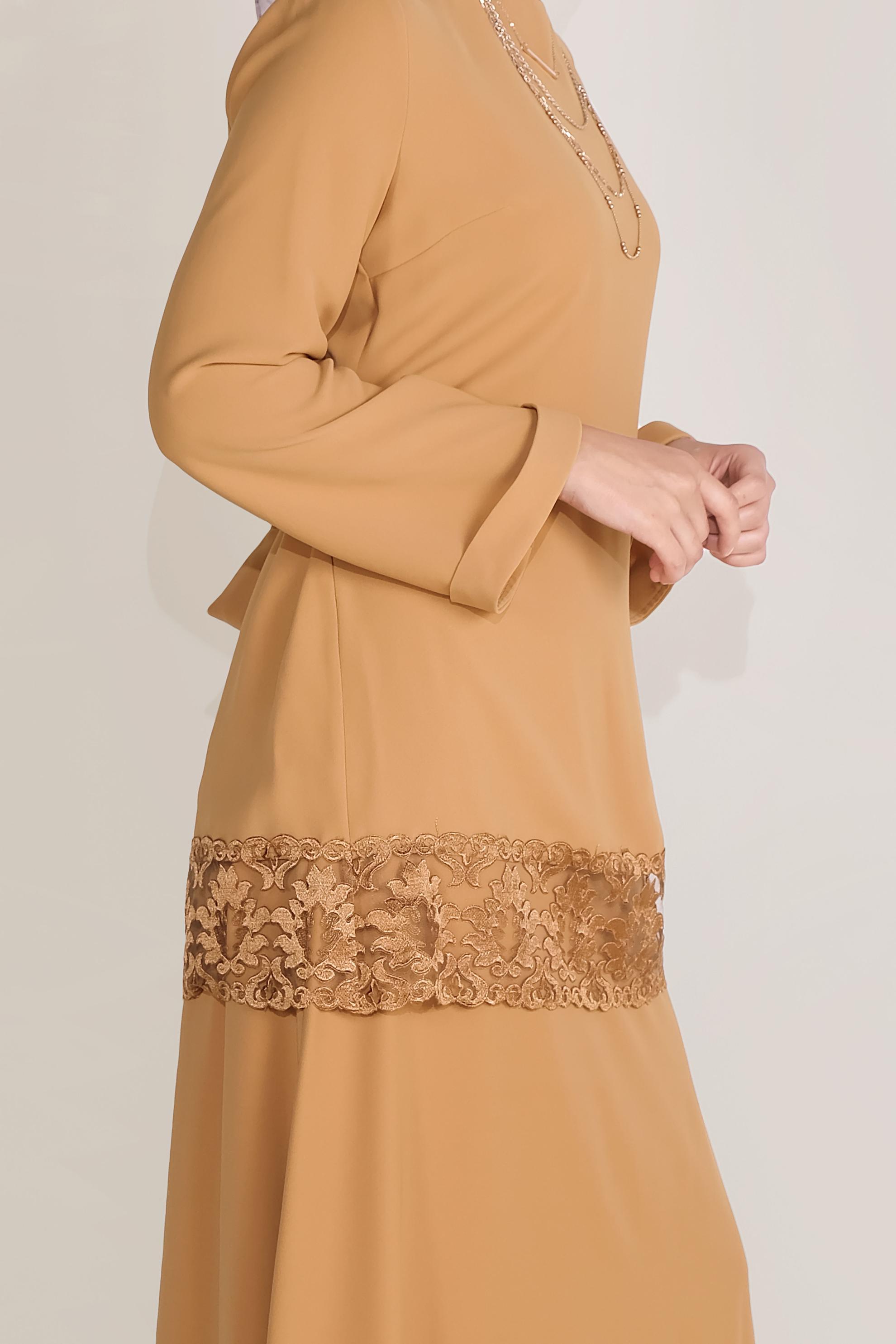 Tesettür giyim SARI GÜPÜR DETAYLI KUŞAKLI ETEKLİ TAKIM 40673