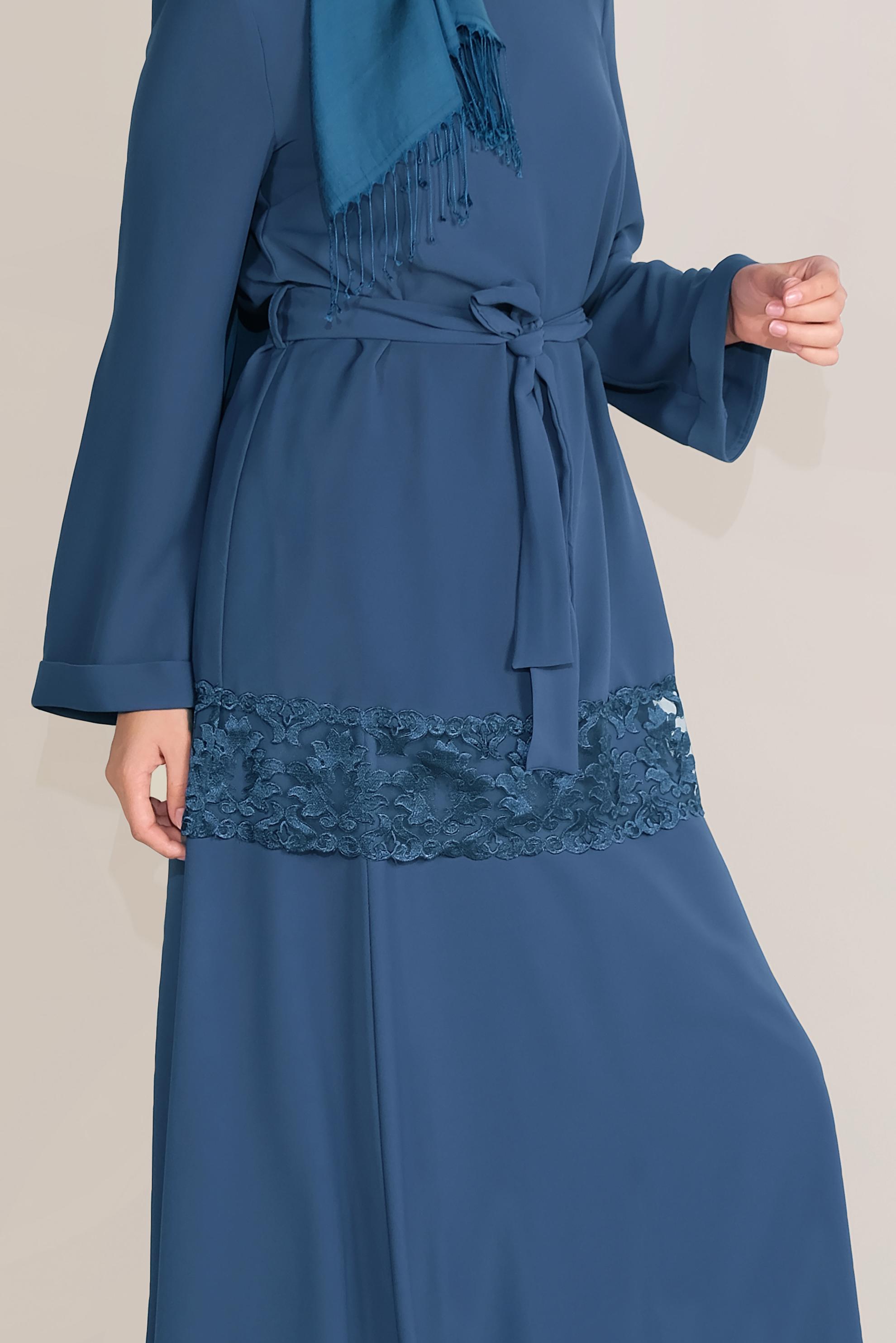 Tesettür giyim LACİVERT GÜPÜR DETAYLI KUŞAKLI ETEKLİ TAKIM 40673
